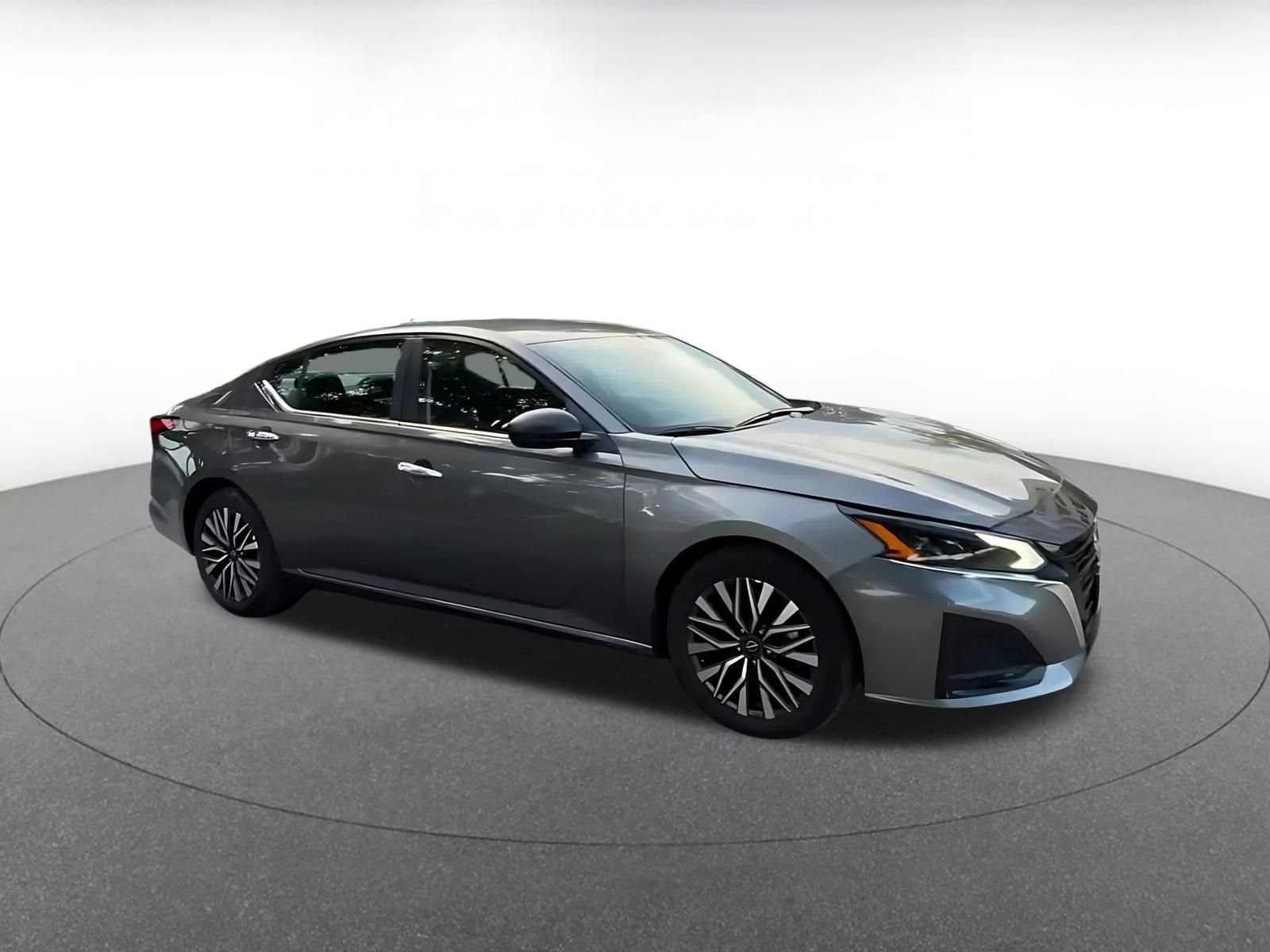 Thumbnail: 2025 Nissan Altima - 2