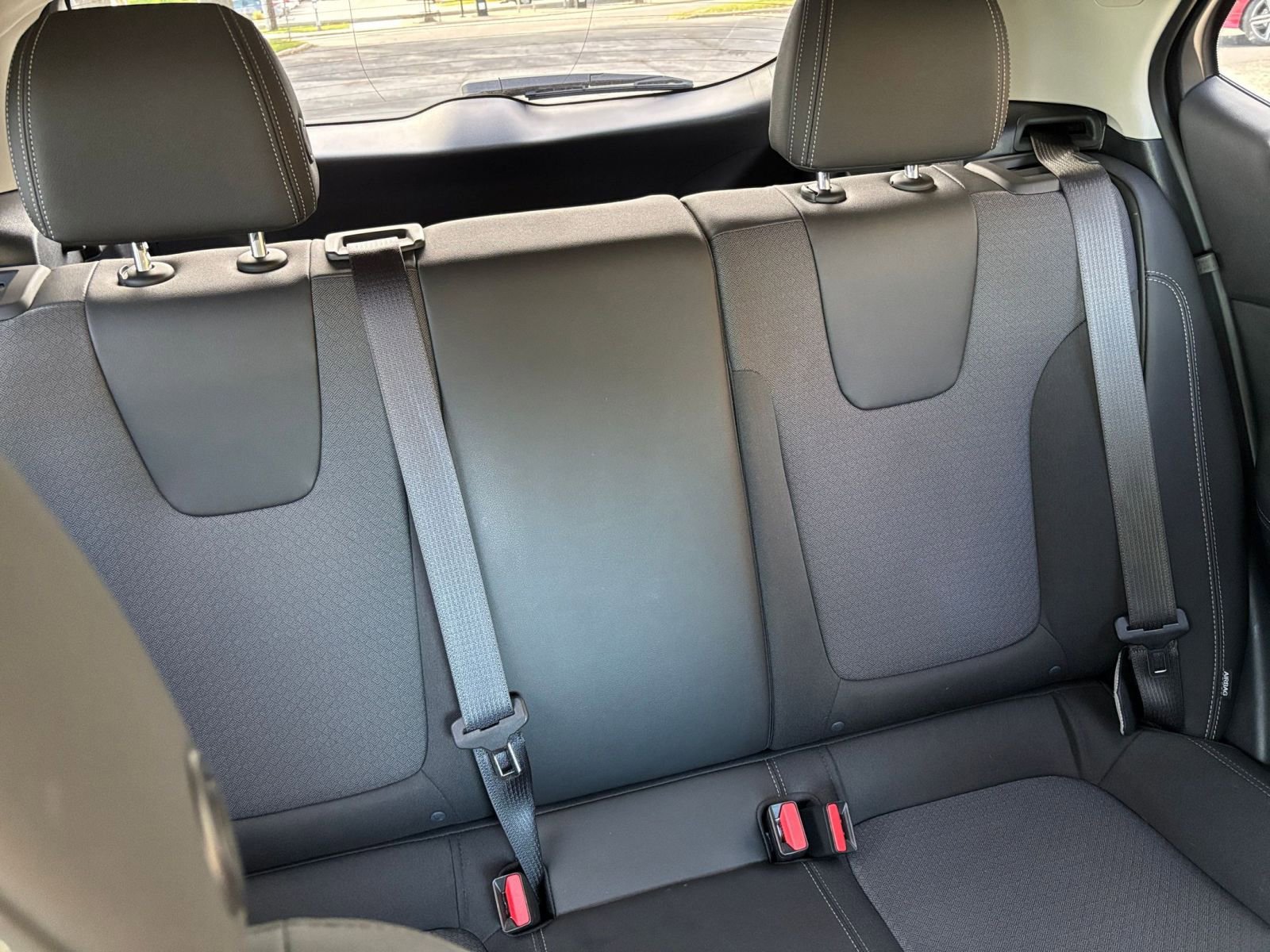 Thumbnail: 2025 Buick Encore GX - 32