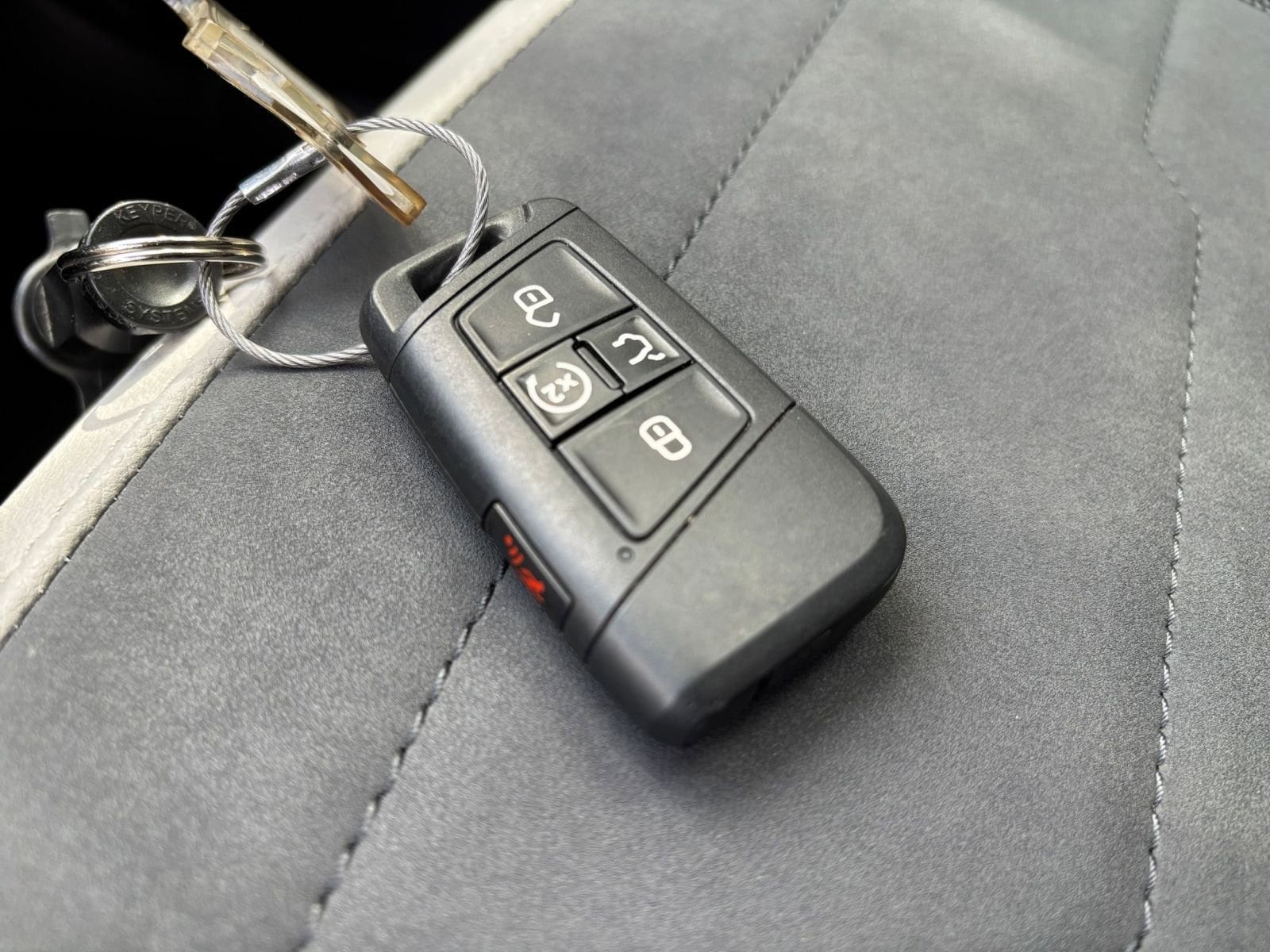 Thumbnail: 2025 Volkswagen Taos - 18