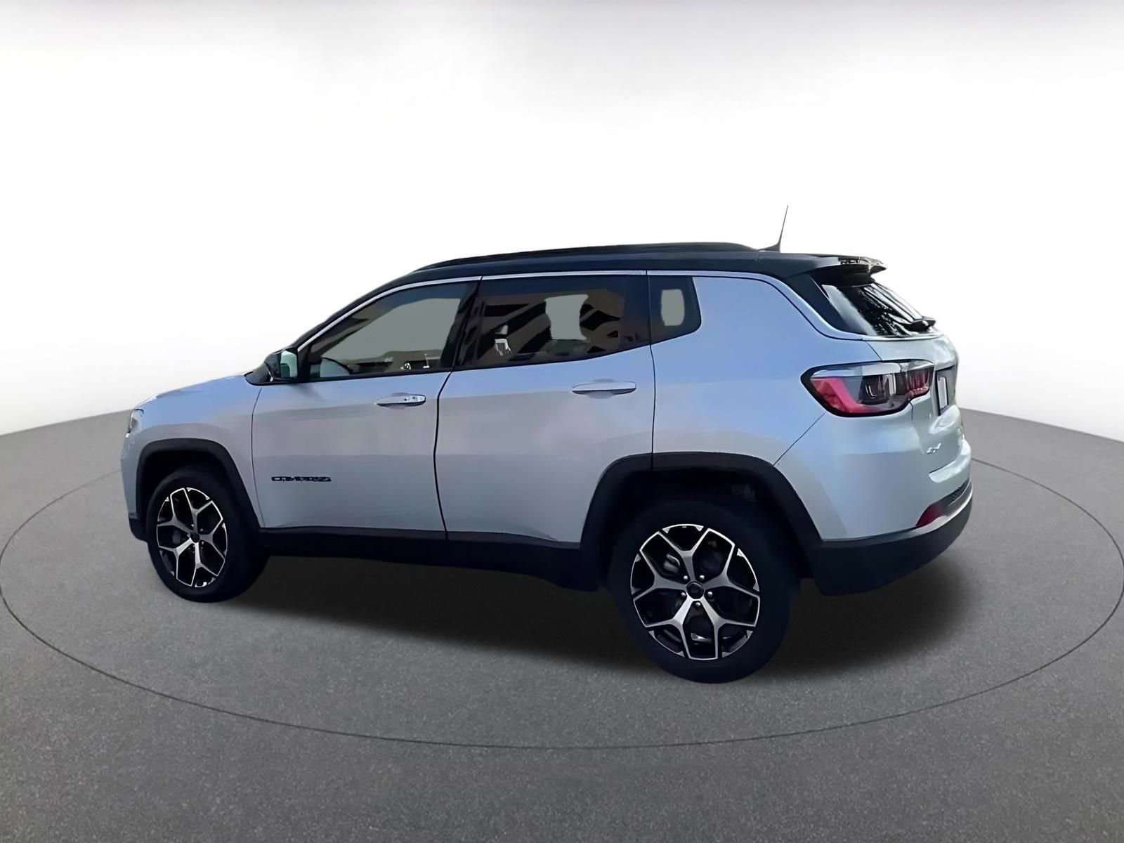 Thumbnail: 2025 Jeep Compass - 10