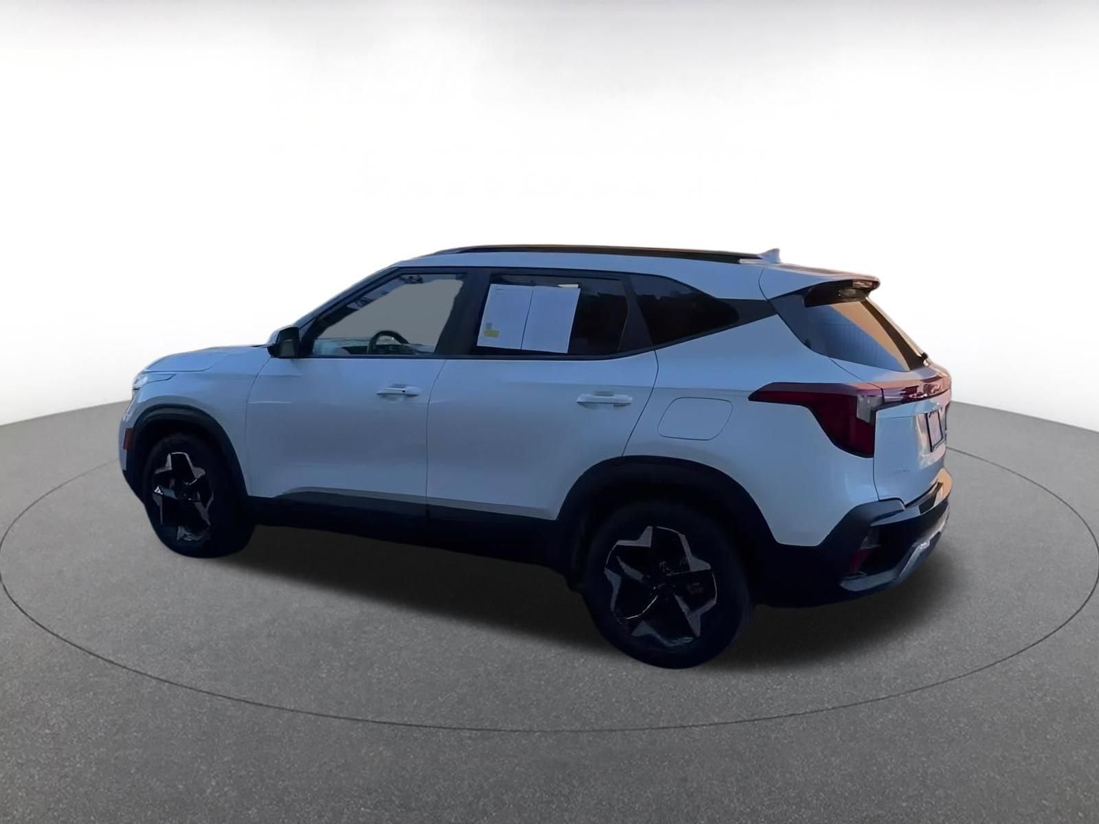 Thumbnail: 2025 Kia Seltos - 13