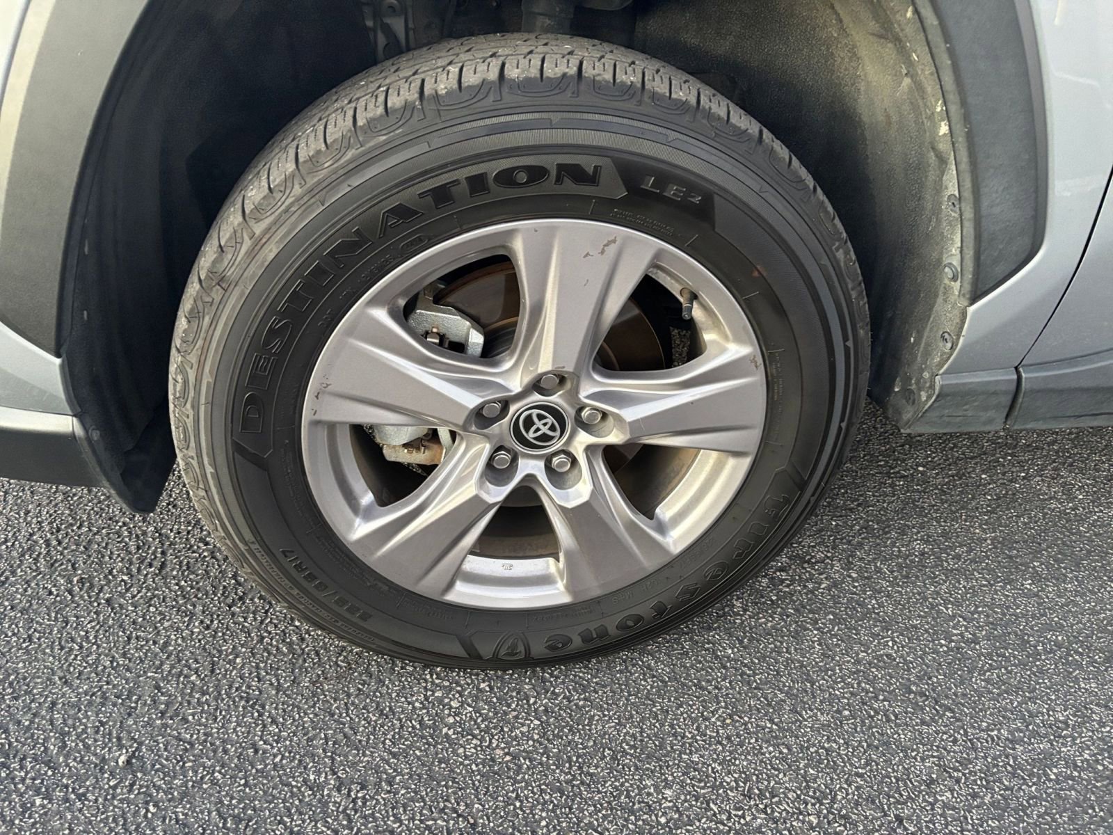 Thumbnail: 2025 Toyota RAV4 - 23