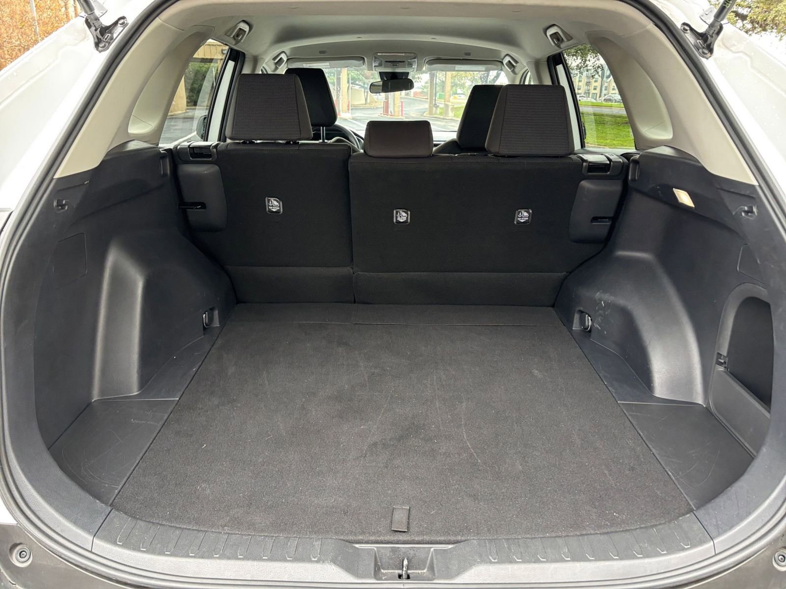 Thumbnail: 2025 Toyota RAV4 - 25