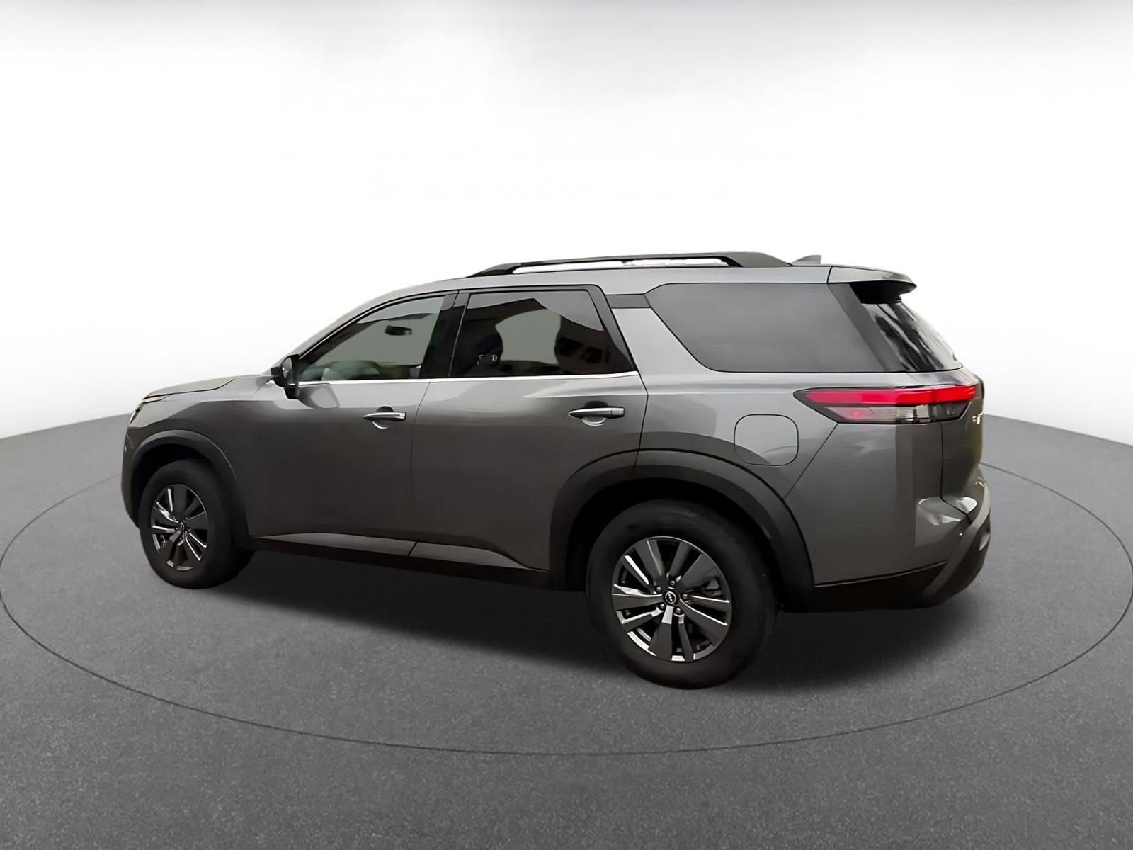 Thumbnail: 2025 Nissan Pathfinder - 10