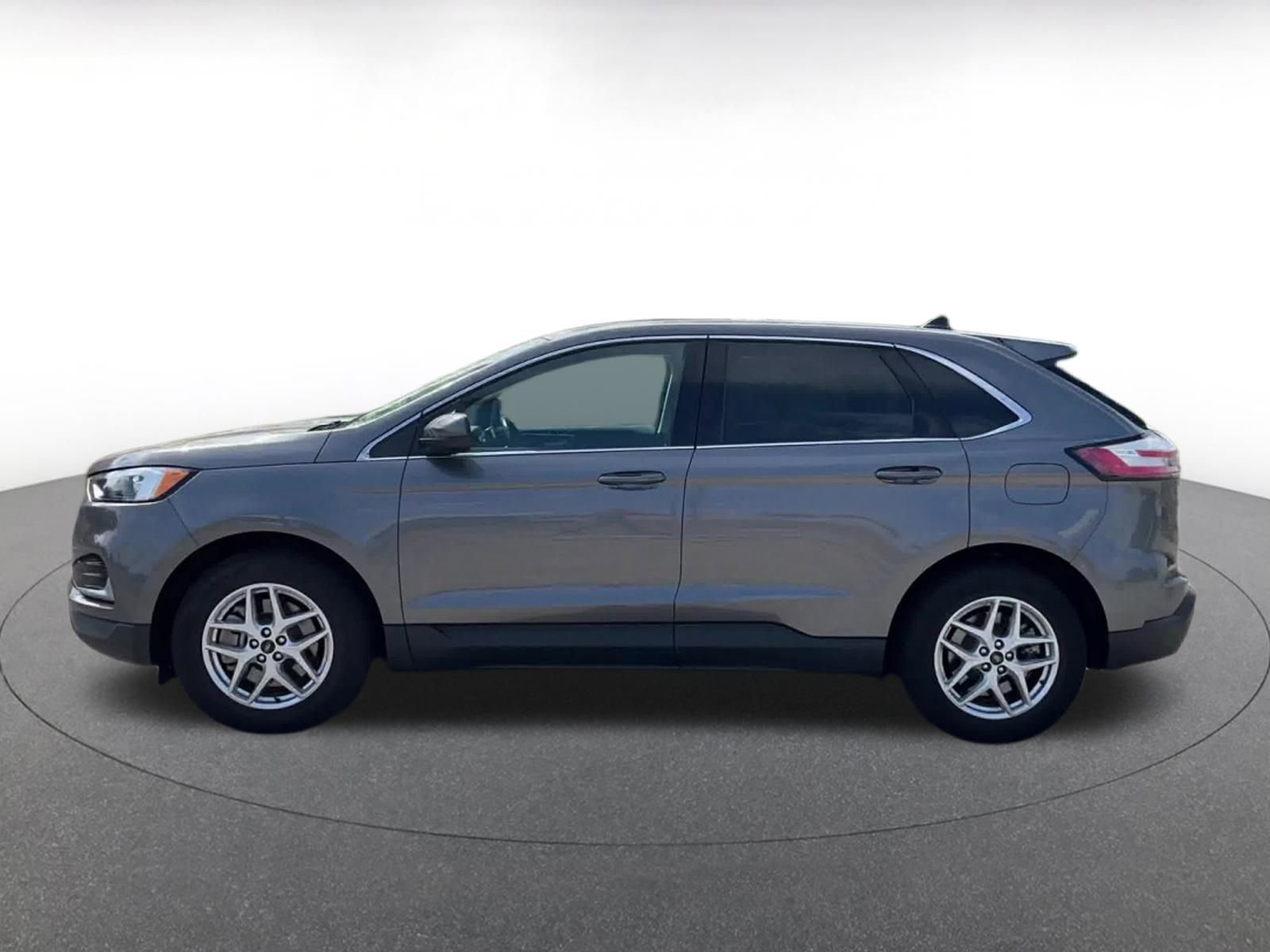 Thumbnail: 2023 Ford Edge - 8