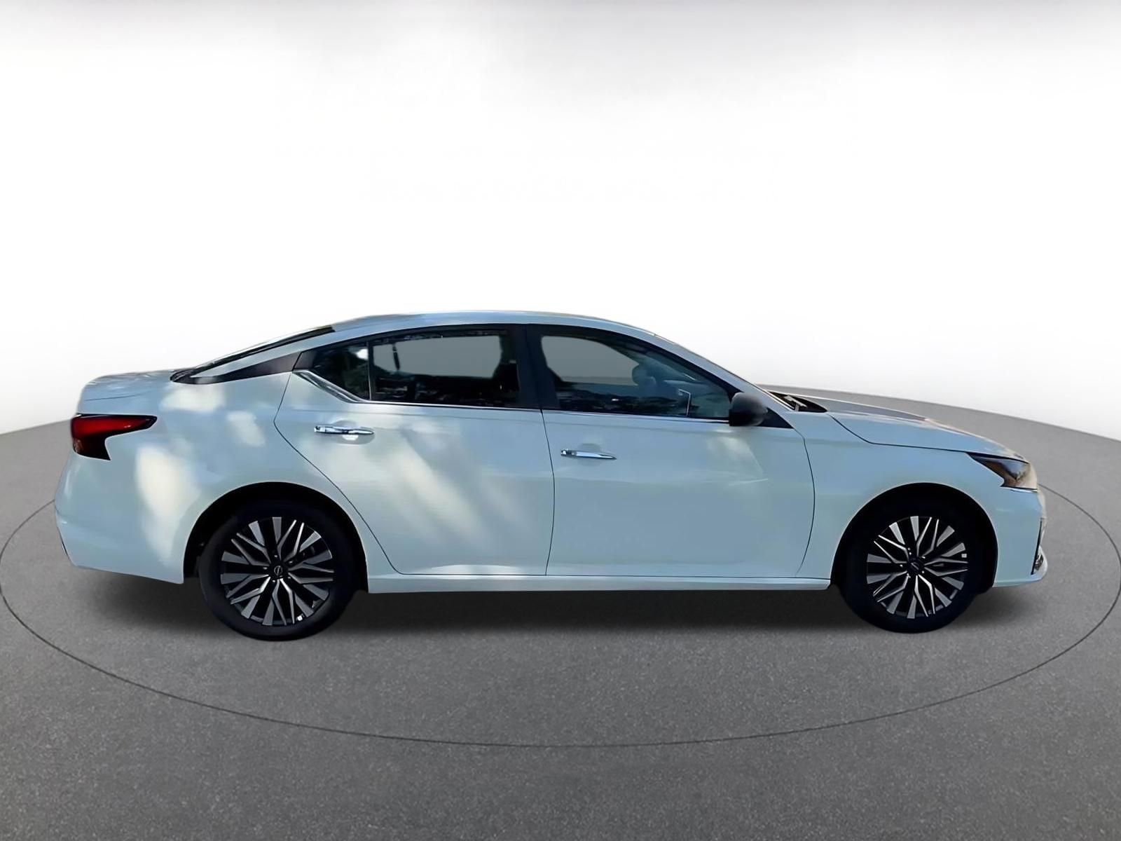 Thumbnail: 2025 Nissan Altima - 15