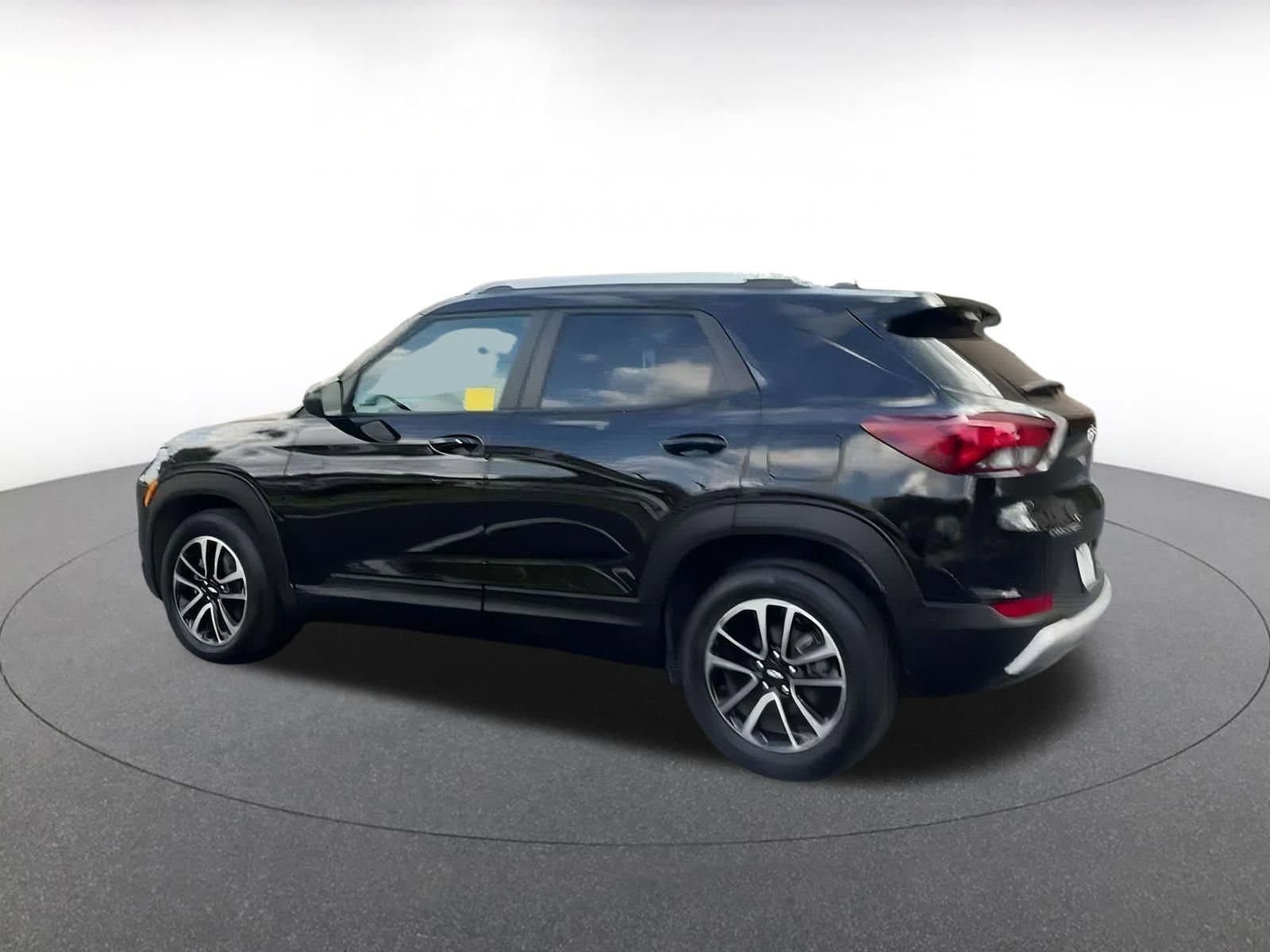 Thumbnail: 2025 Chevrolet TrailBlazer - 8