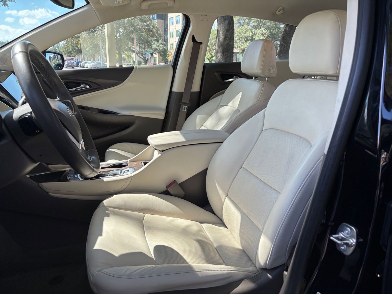 Thumbnail: 2024 Chevrolet Malibu - 21