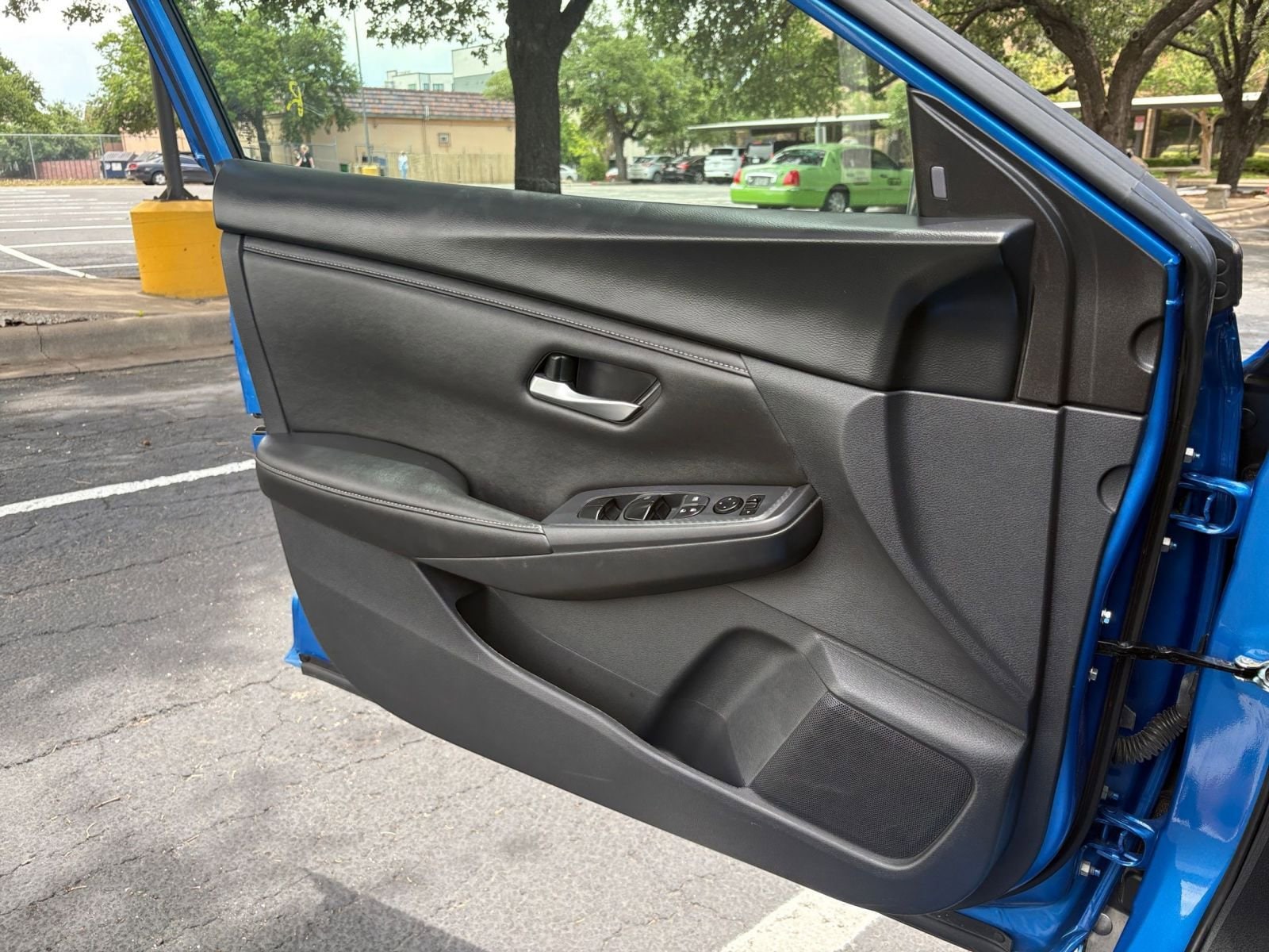 2024 Nissan Sentra SV 20