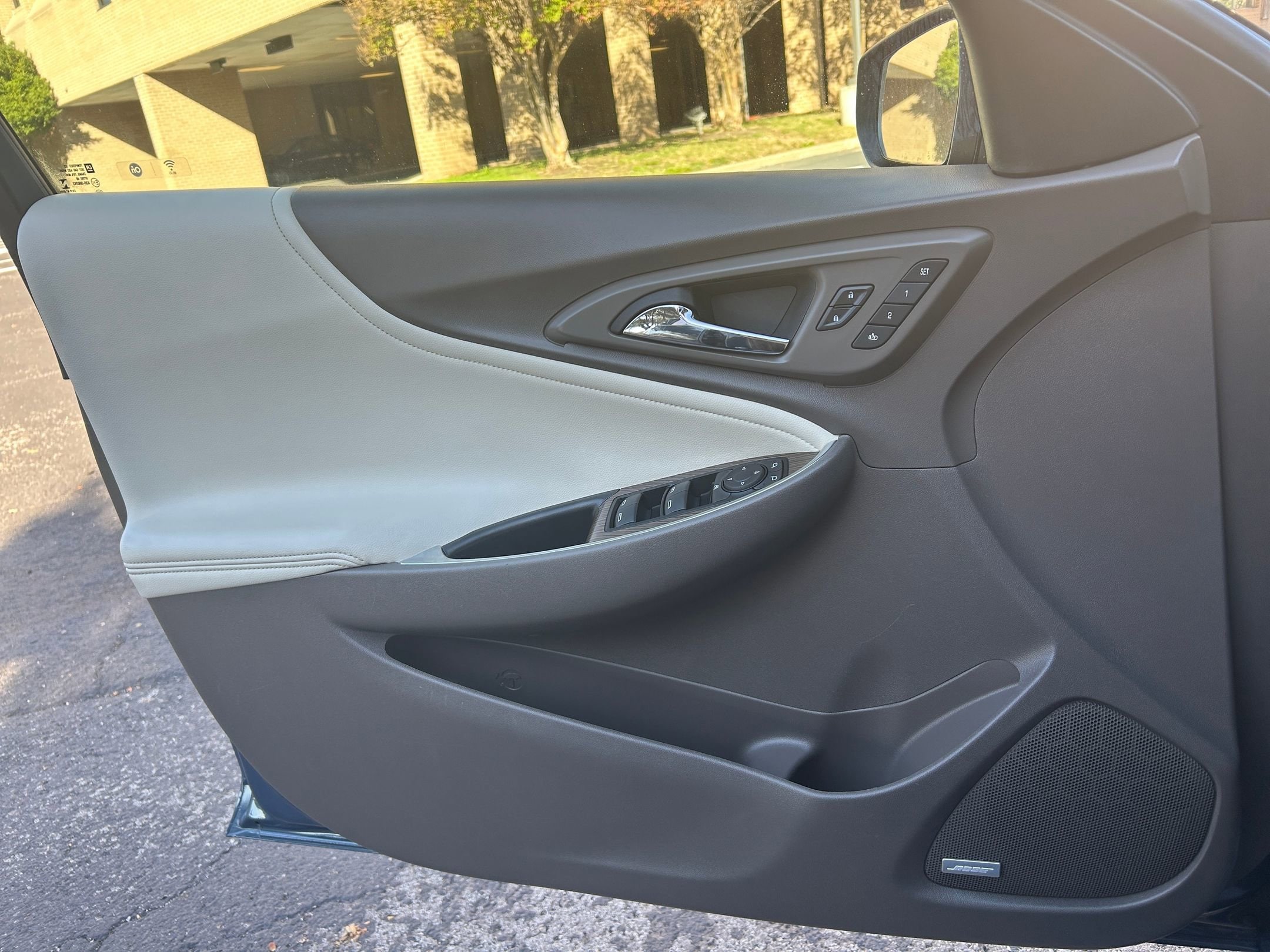 Thumbnail: 2024 Chevrolet Malibu - 21