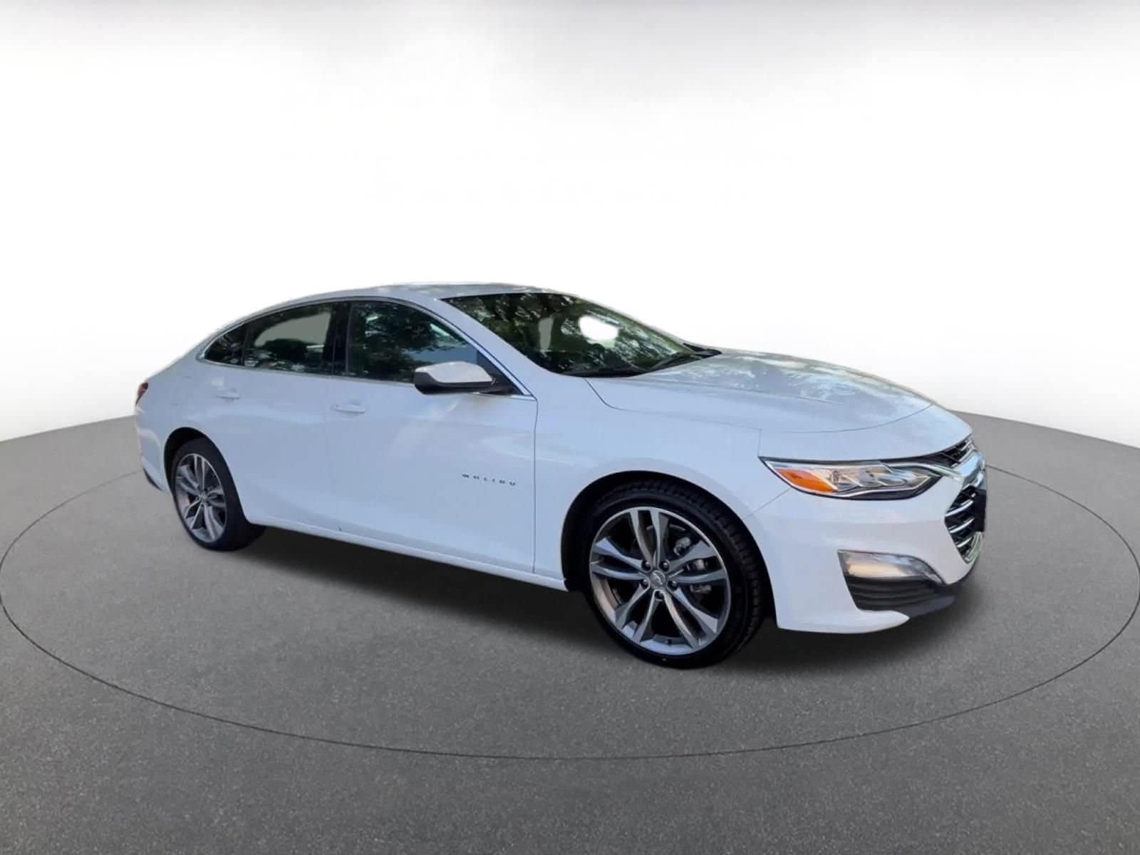 Thumbnail: 2024 Chevrolet Malibu - 1