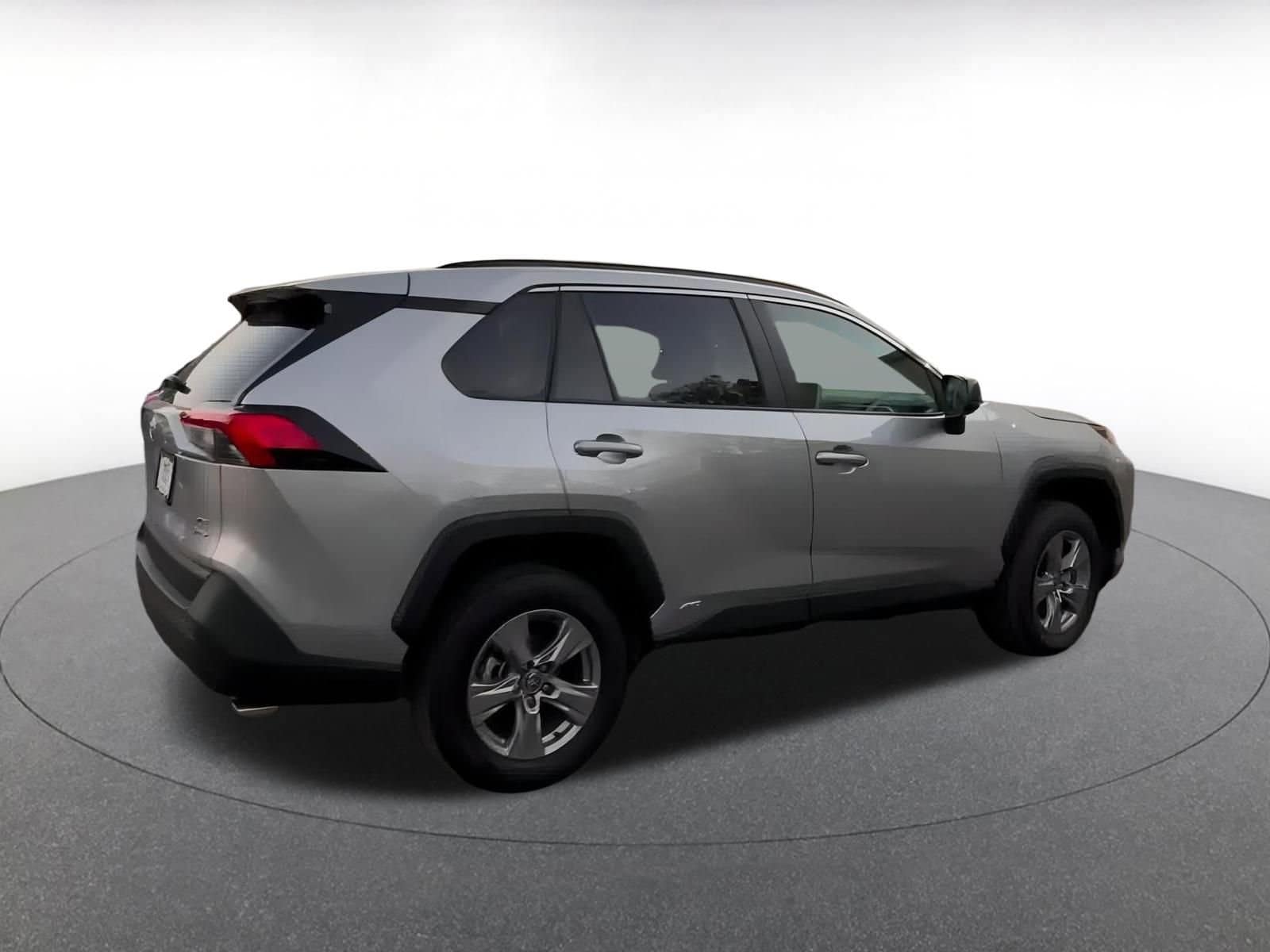Thumbnail: 2025 Toyota RAV4 - 15