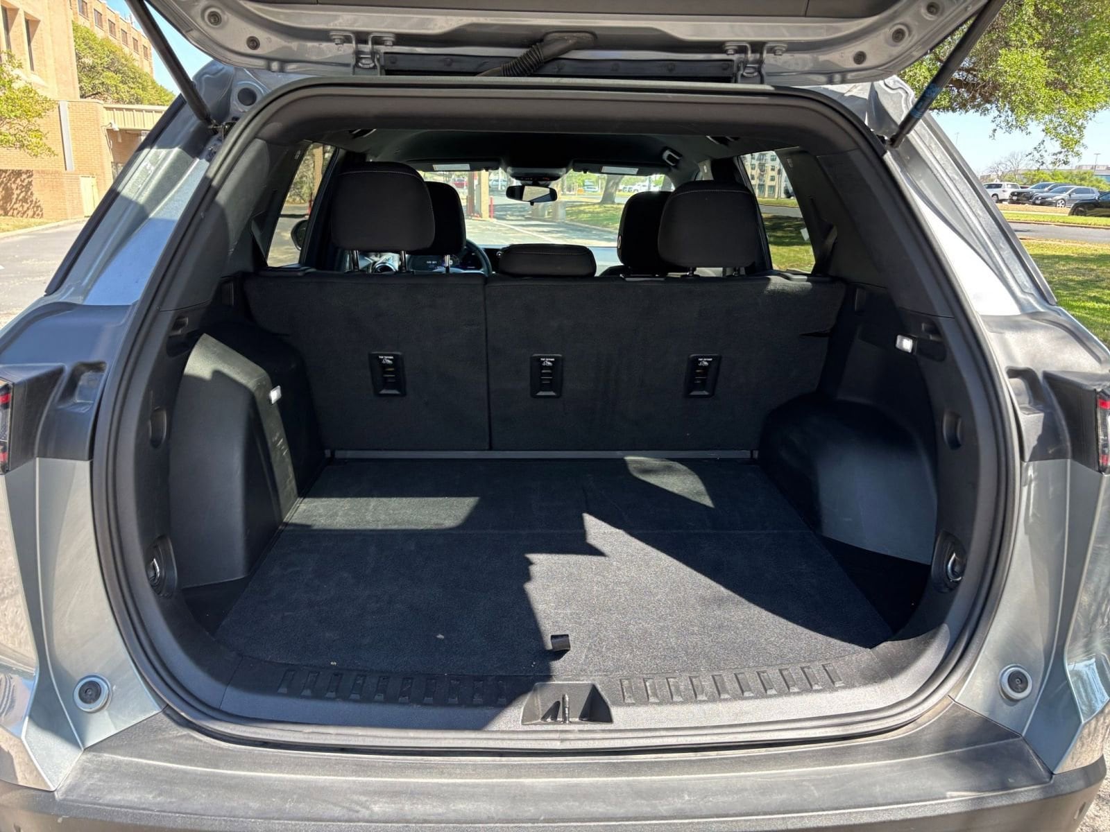 Thumbnail: 2025 Chevrolet Equinox - 26