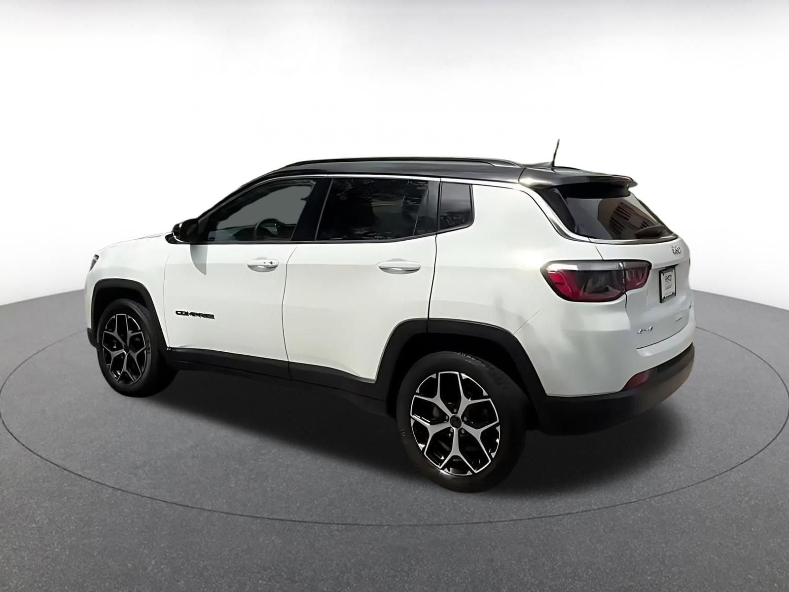 Thumbnail: 2025 Jeep Compass - 10