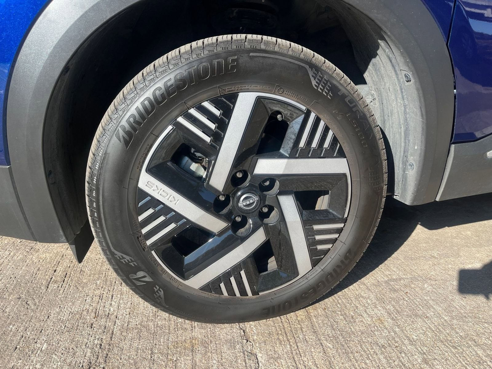 Thumbnail: 2025 Nissan Kicks - 28