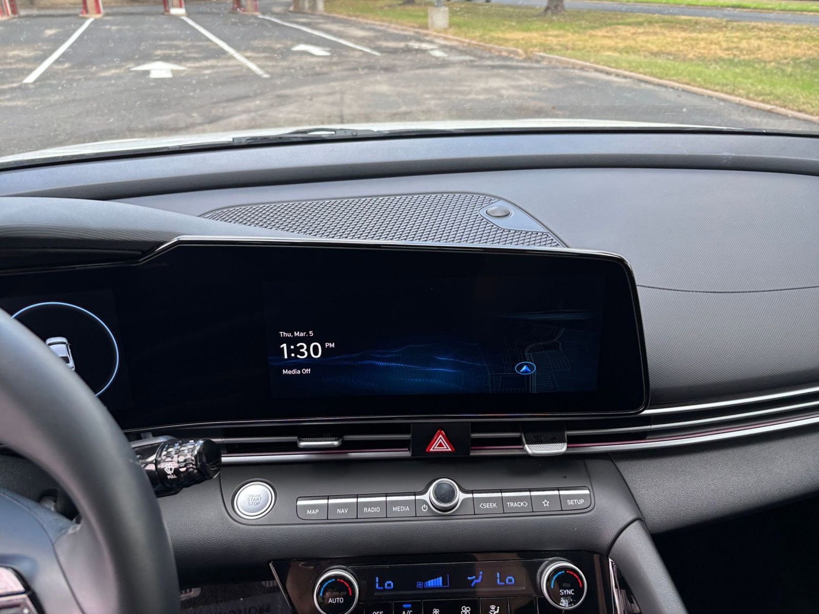 Thumbnail: 2025 Hyundai Elantra - 17