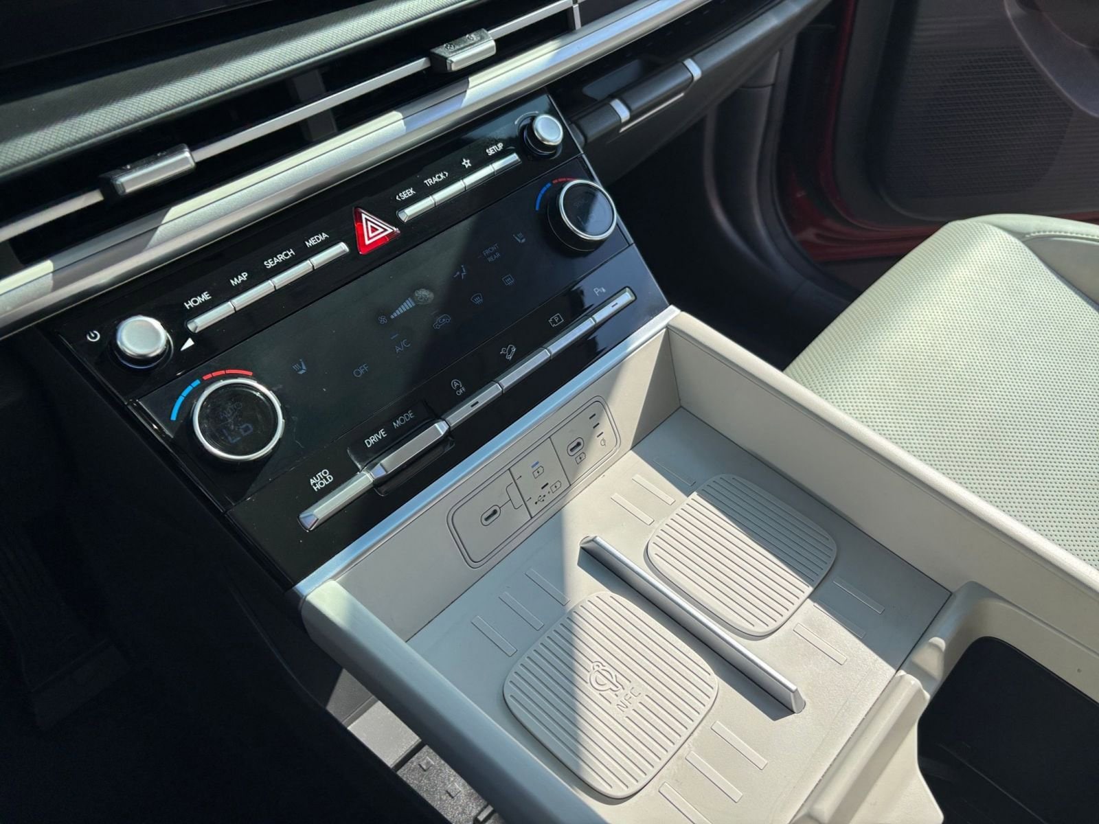 Thumbnail: 2024 Hyundai Santa Fe - 35