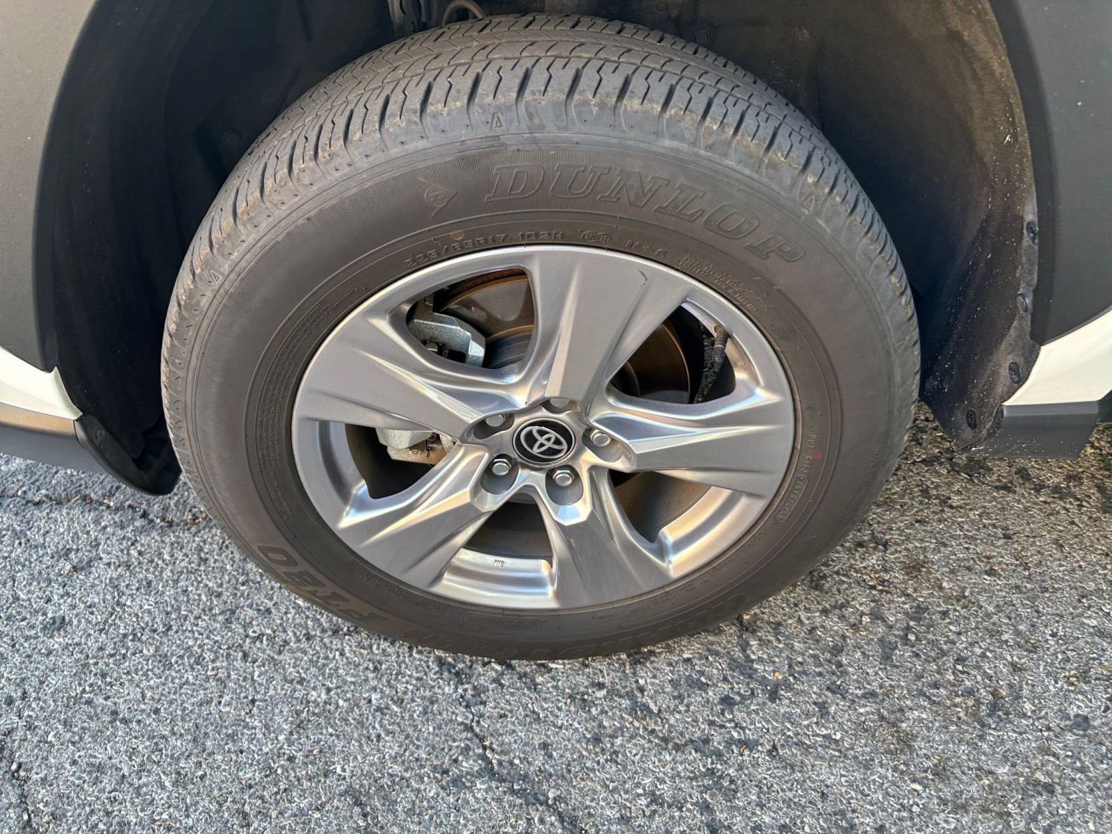 Thumbnail: 2025 Toyota RAV4 - 23