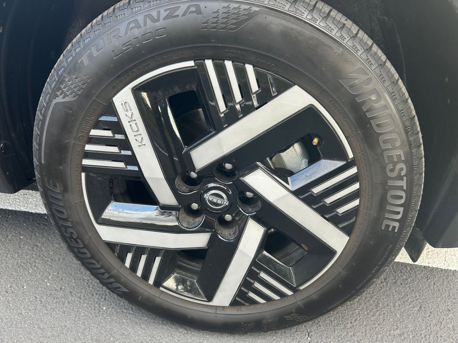 Thumbnail: 2025 Nissan Kicks - 28