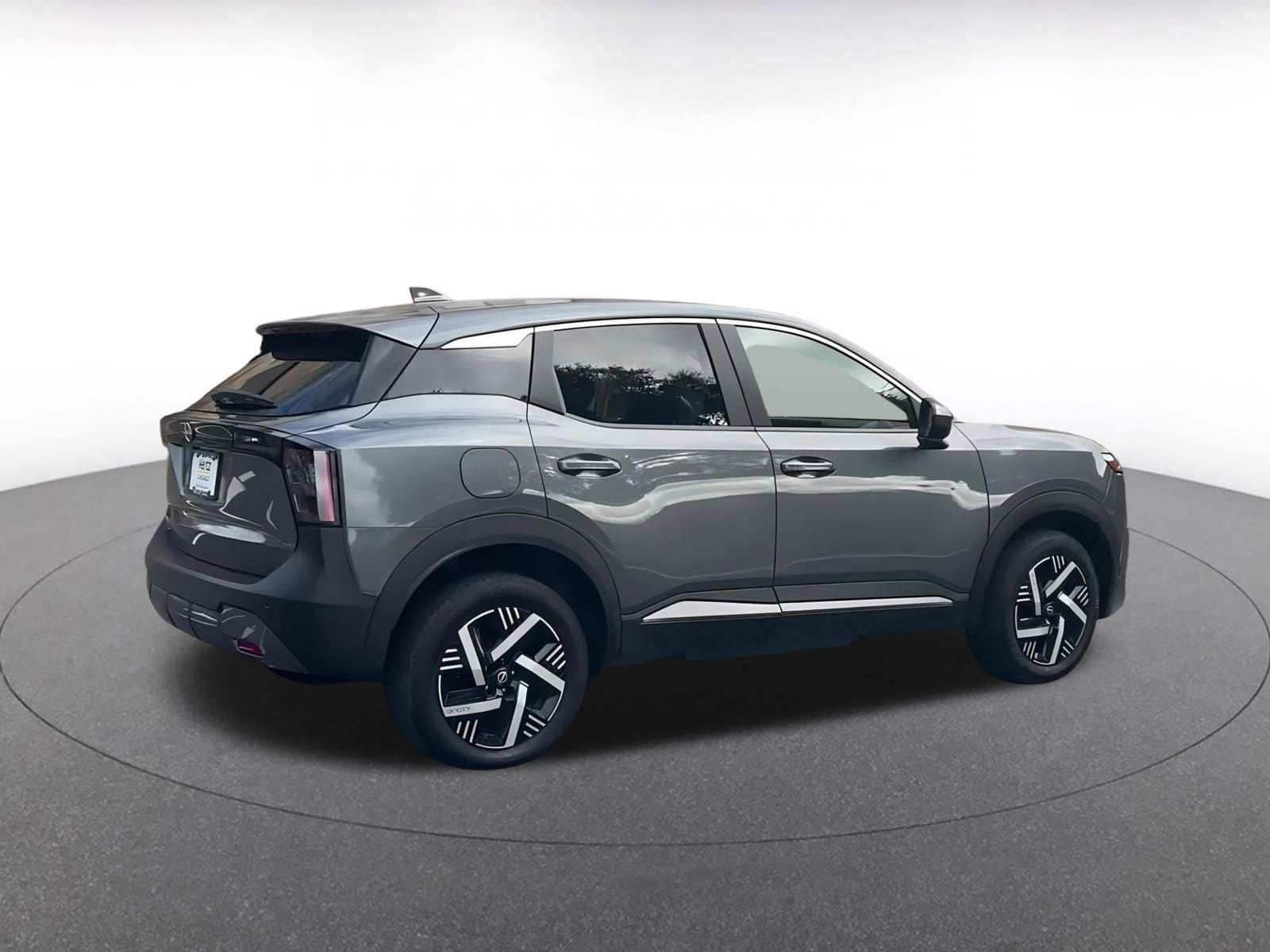 Thumbnail: 2025 Nissan Kicks - 15