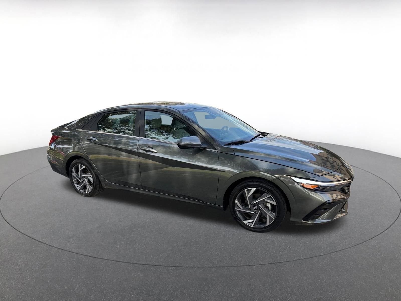 Thumbnail: 2025 Hyundai Elantra - 1