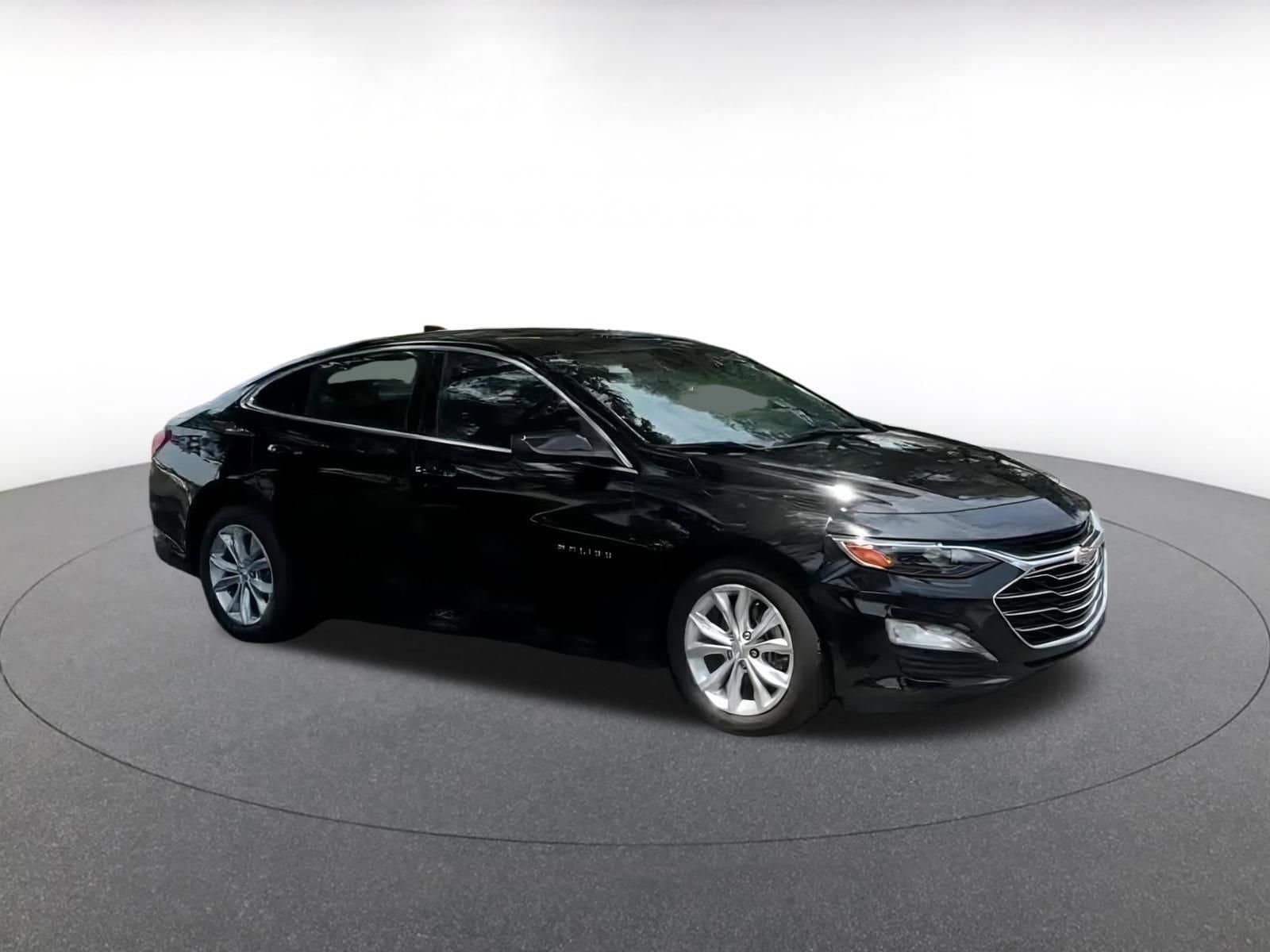 Thumbnail: 2023 Chevrolet Malibu - 2