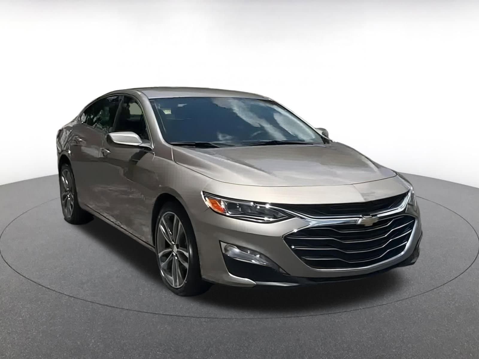 Thumbnail: 2024 Chevrolet Malibu - 2