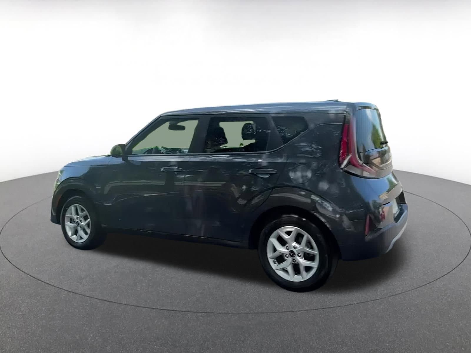 2024 Kia Soul LX 10