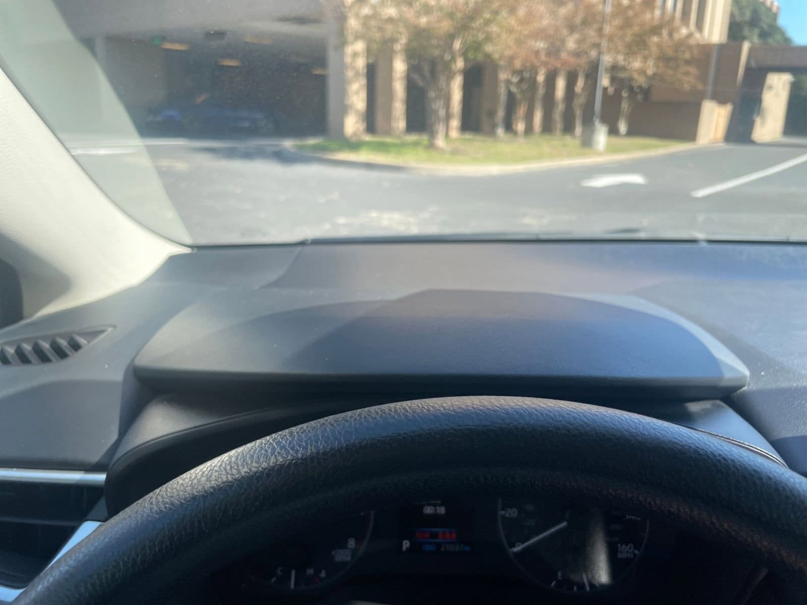 Thumbnail: 2025 Toyota Corolla - 28