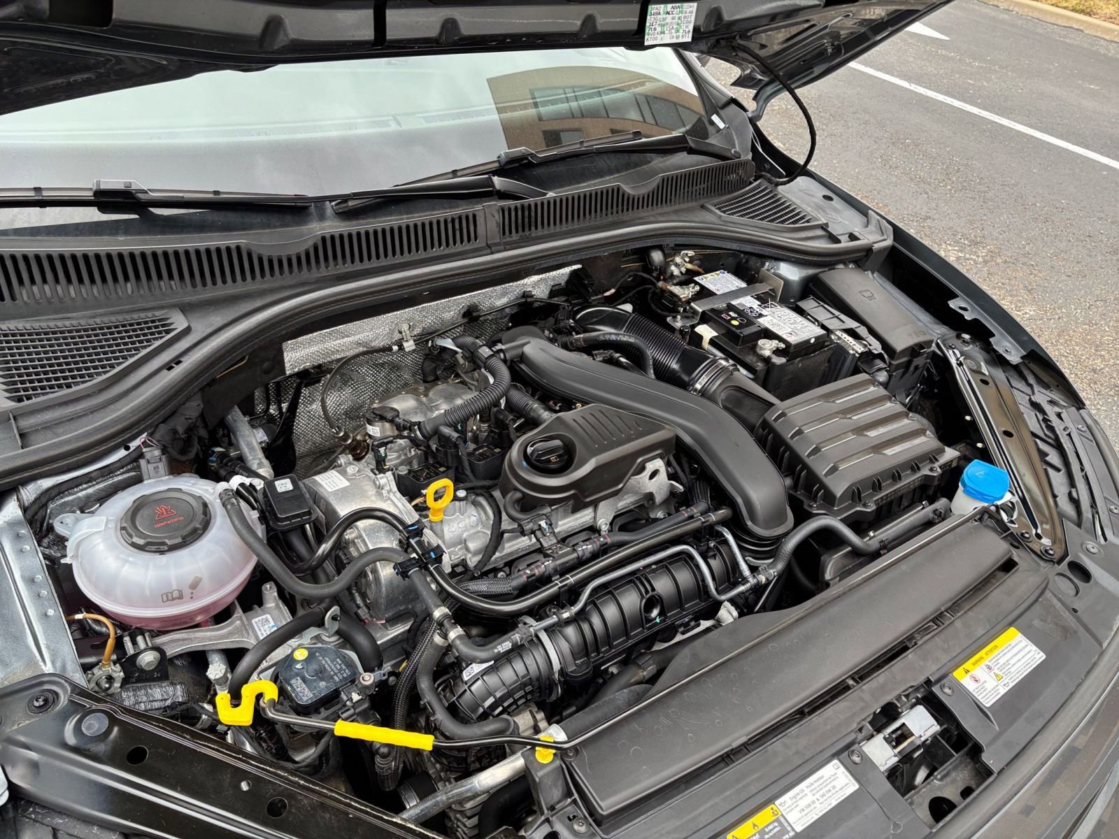 Thumbnail: 2025 Volkswagen Jetta - 27