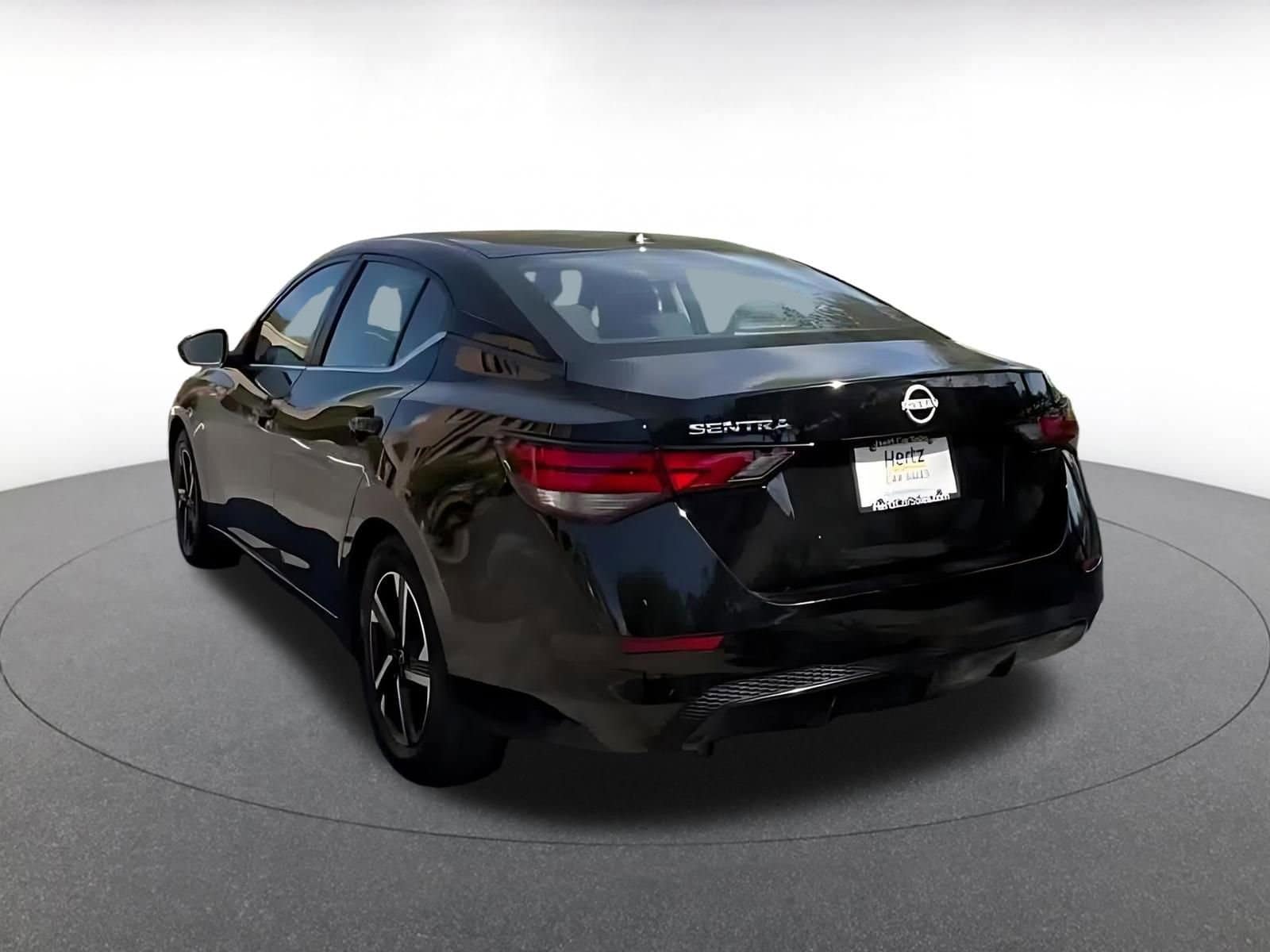 Thumbnail: 2025 Nissan Sentra - 10