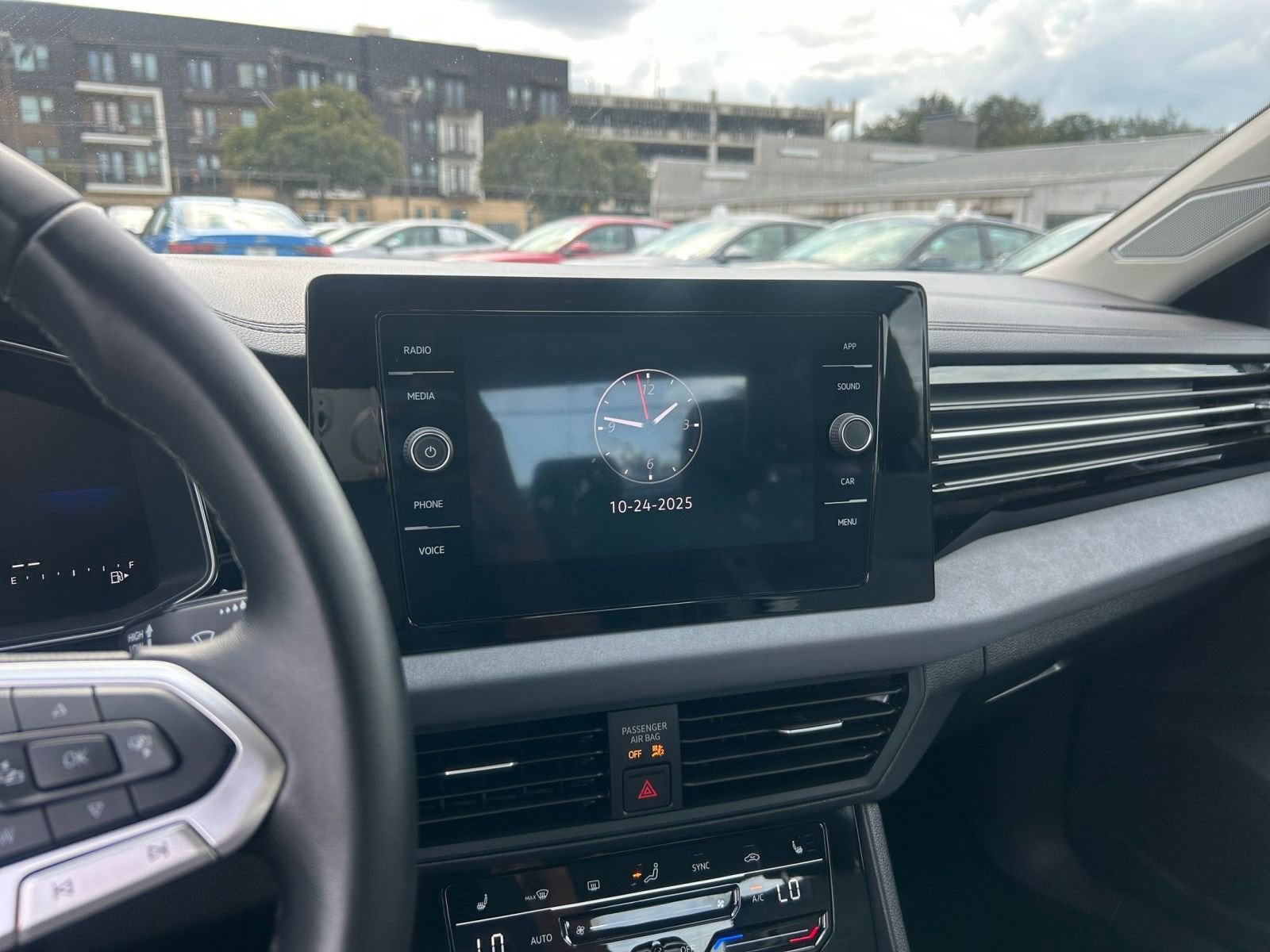 Thumbnail: 2025 Volkswagen Jetta - 21