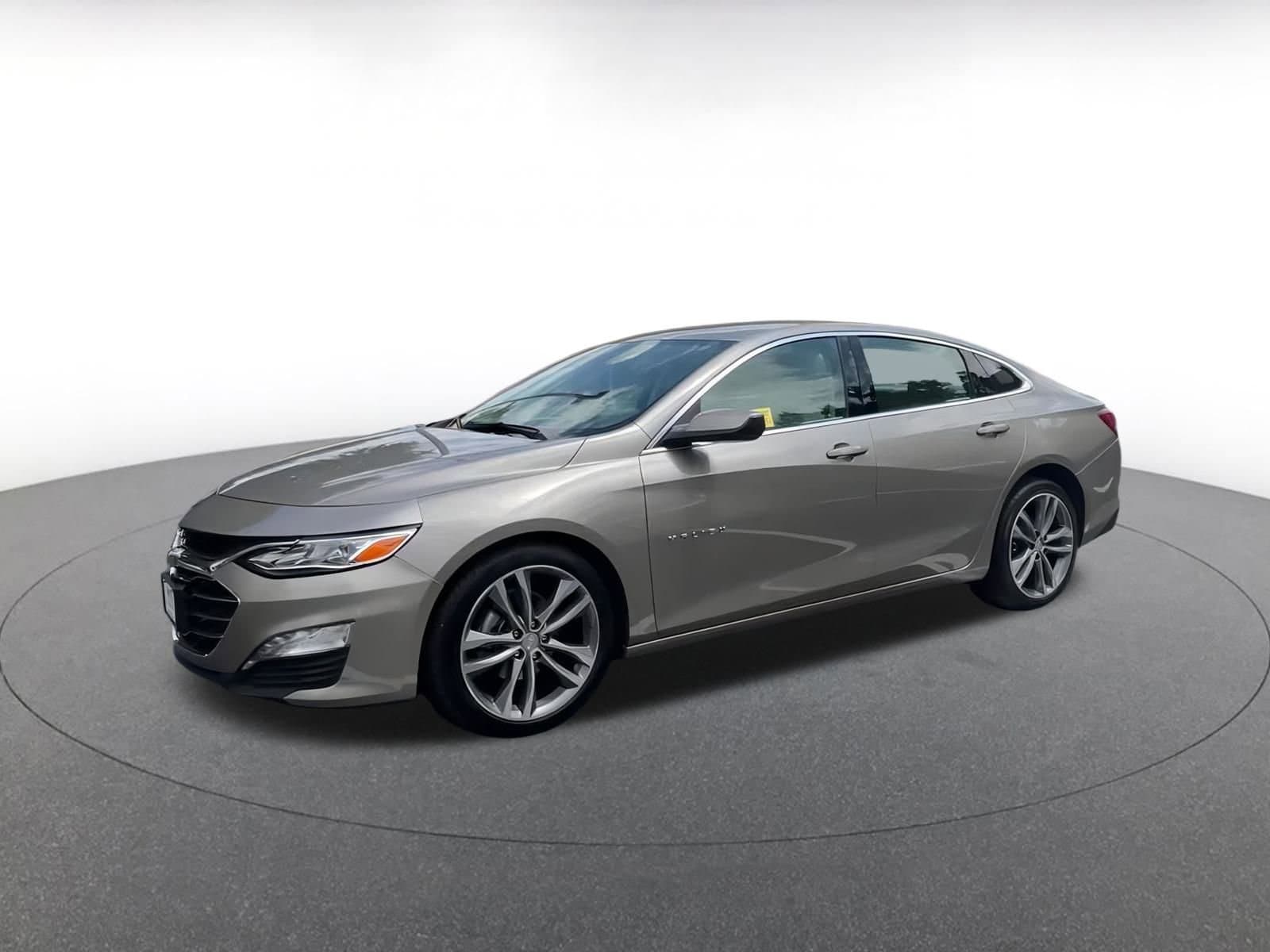 Thumbnail: 2024 Chevrolet Malibu - 6