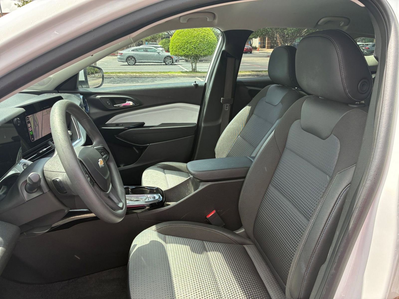 Thumbnail: 2025 Chevrolet Trax - 26