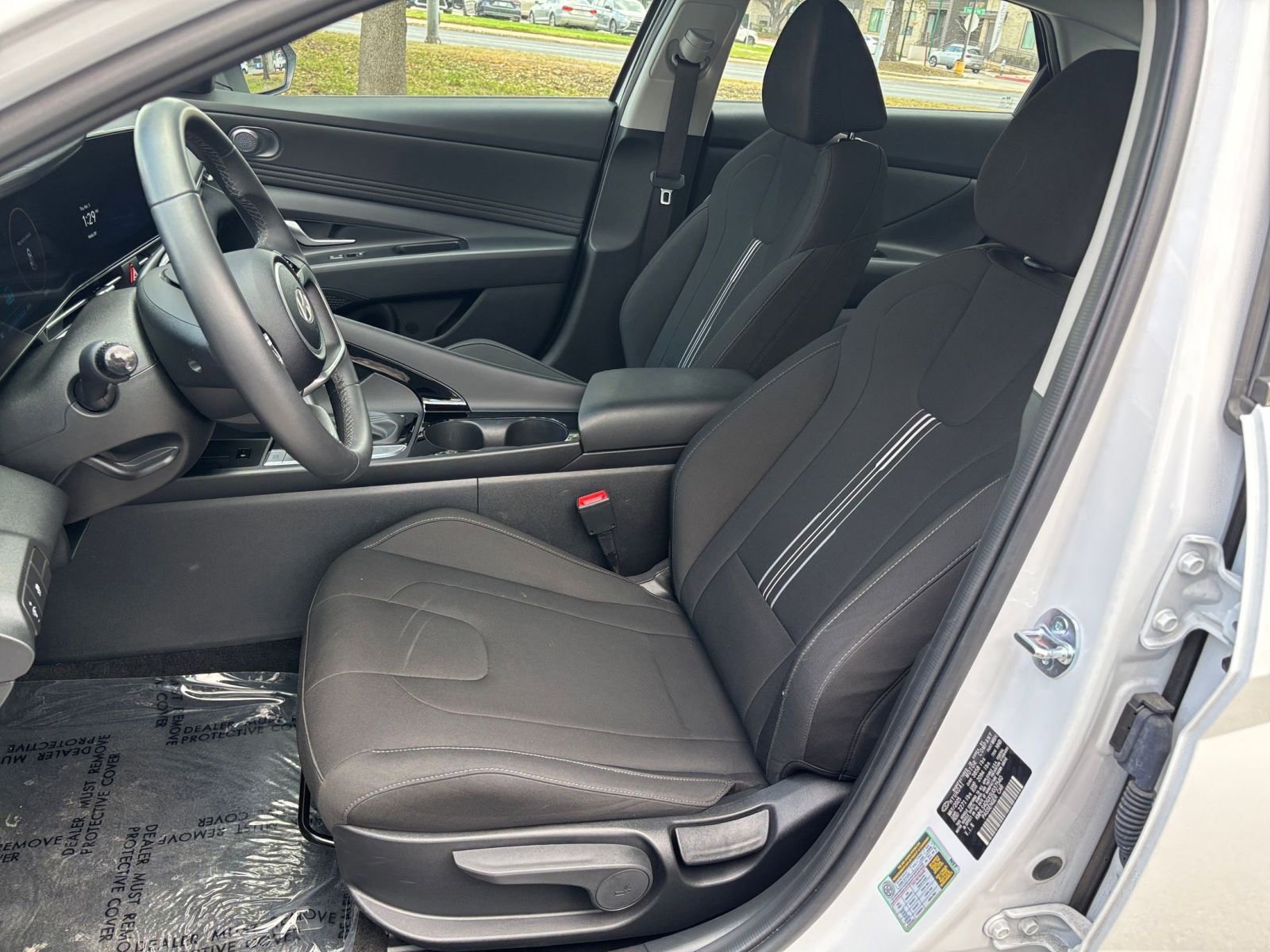 Thumbnail: 2025 Hyundai Elantra - 32