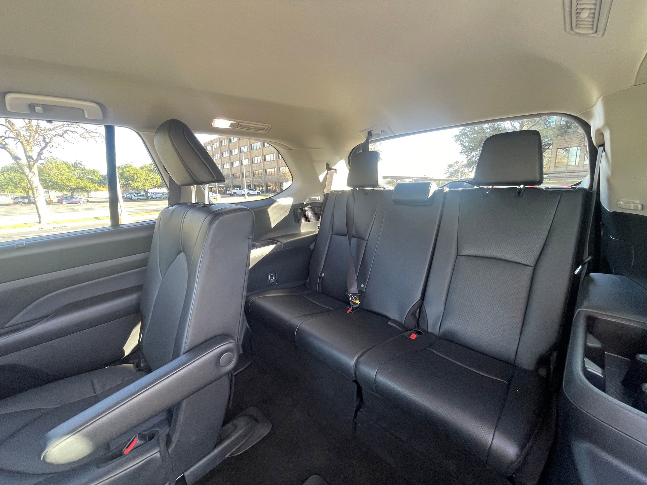 Thumbnail: 2025 Toyota Grand Highlander - 17