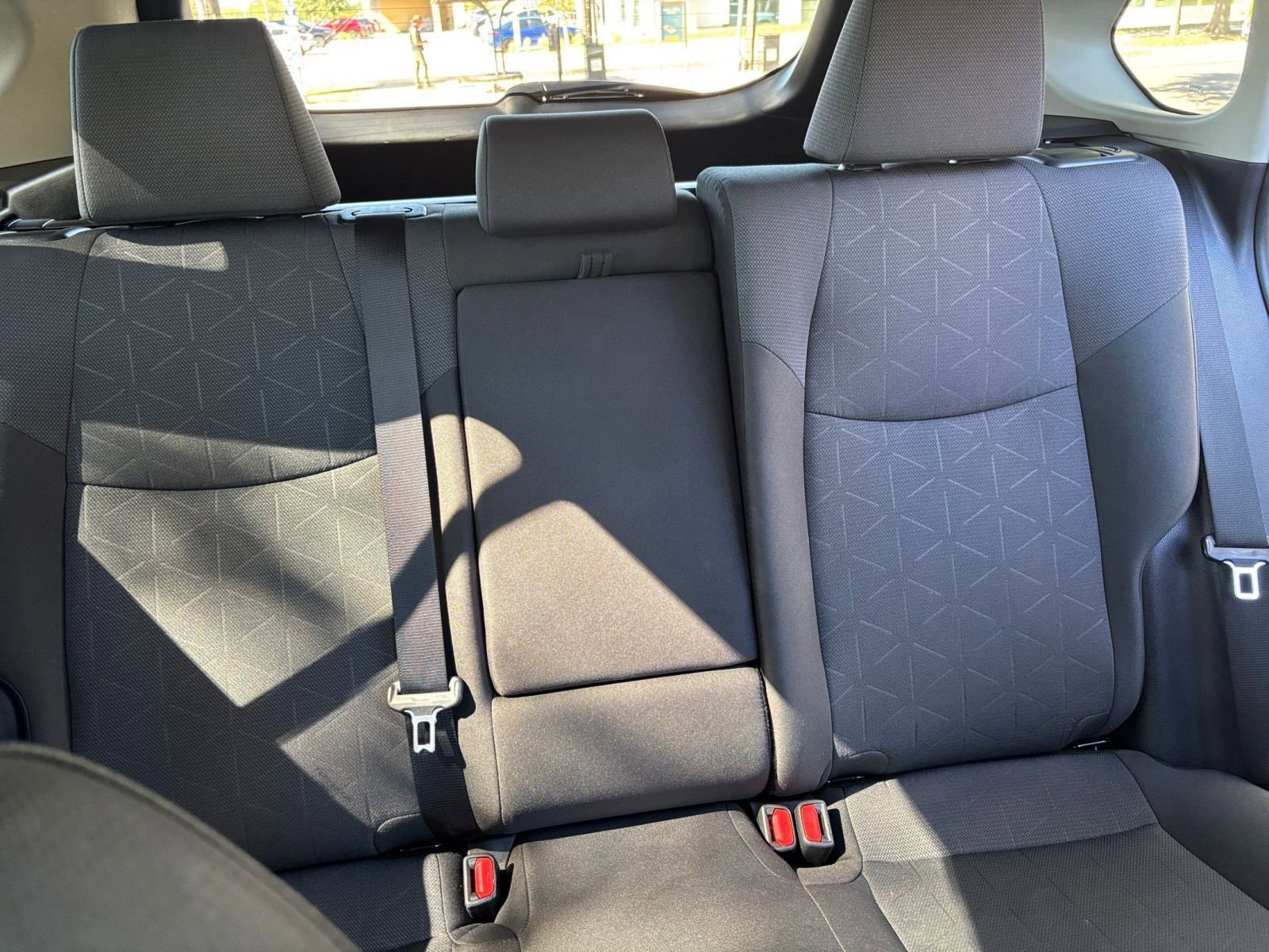 Thumbnail: 2025 Toyota RAV4 - 31