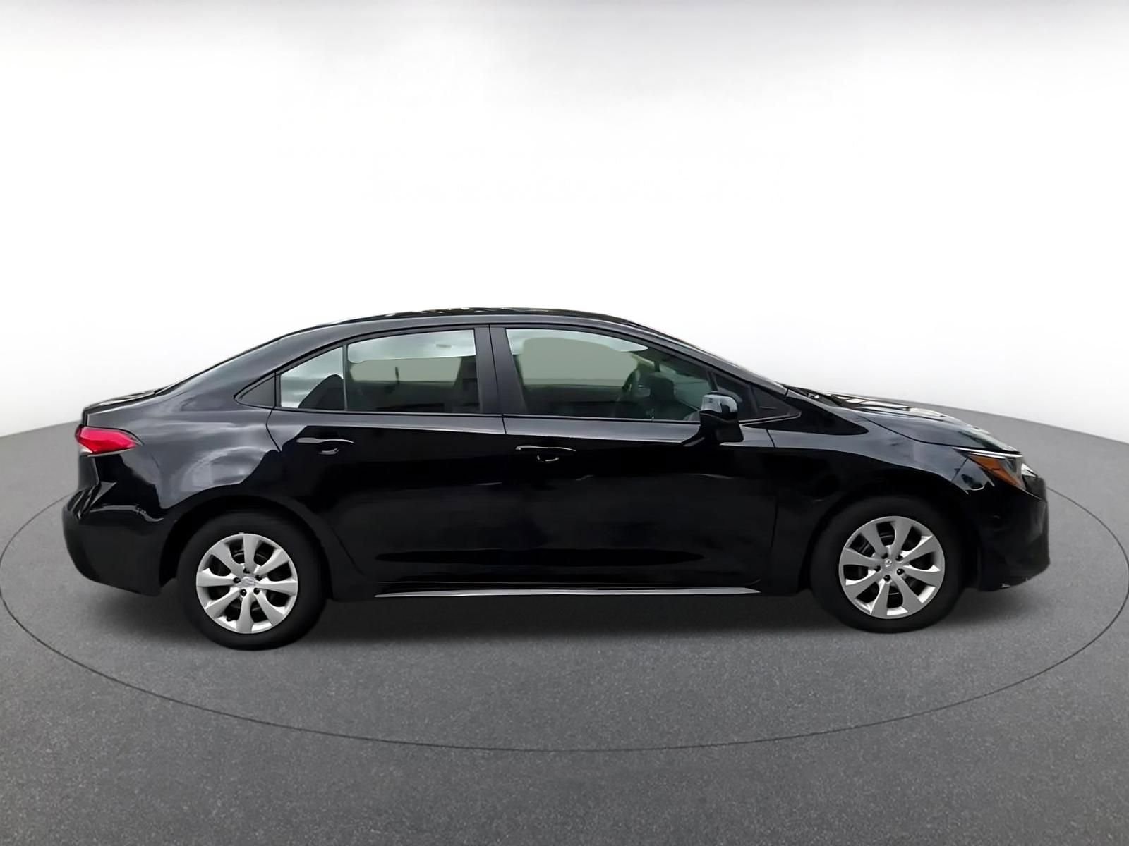 Thumbnail: 2025 Toyota Corolla - 15