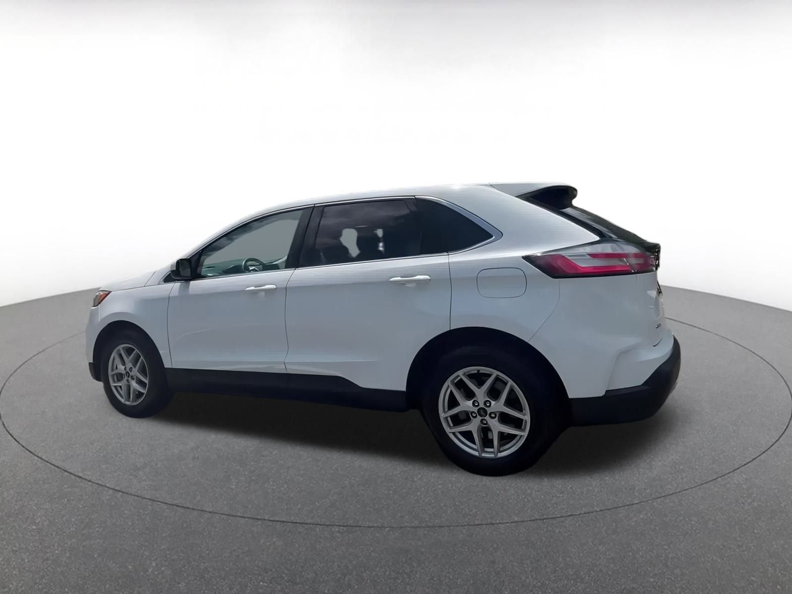 Thumbnail: 2024 Ford Edge - 10