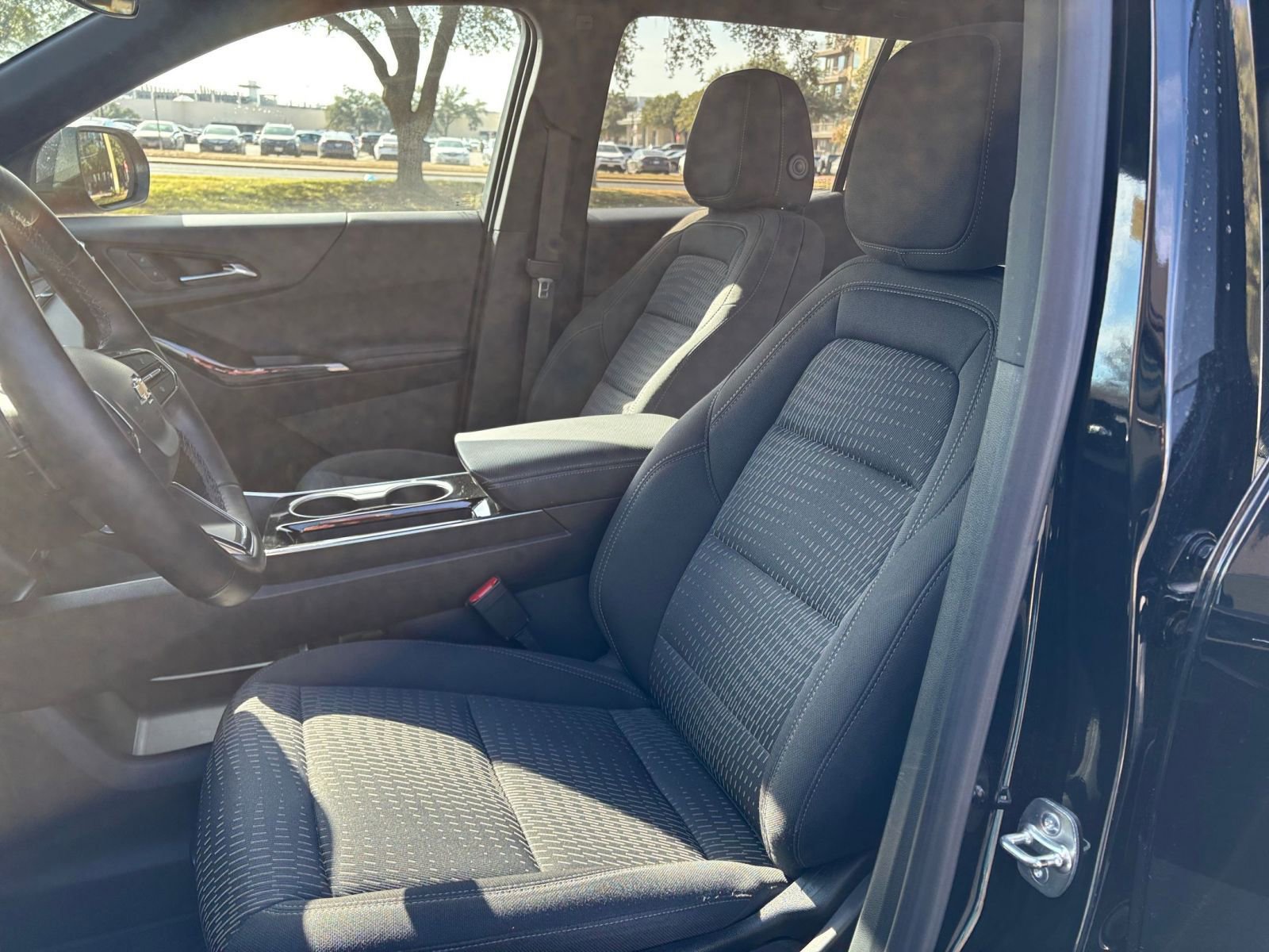 Thumbnail: 2025 Chevrolet Equinox - 31