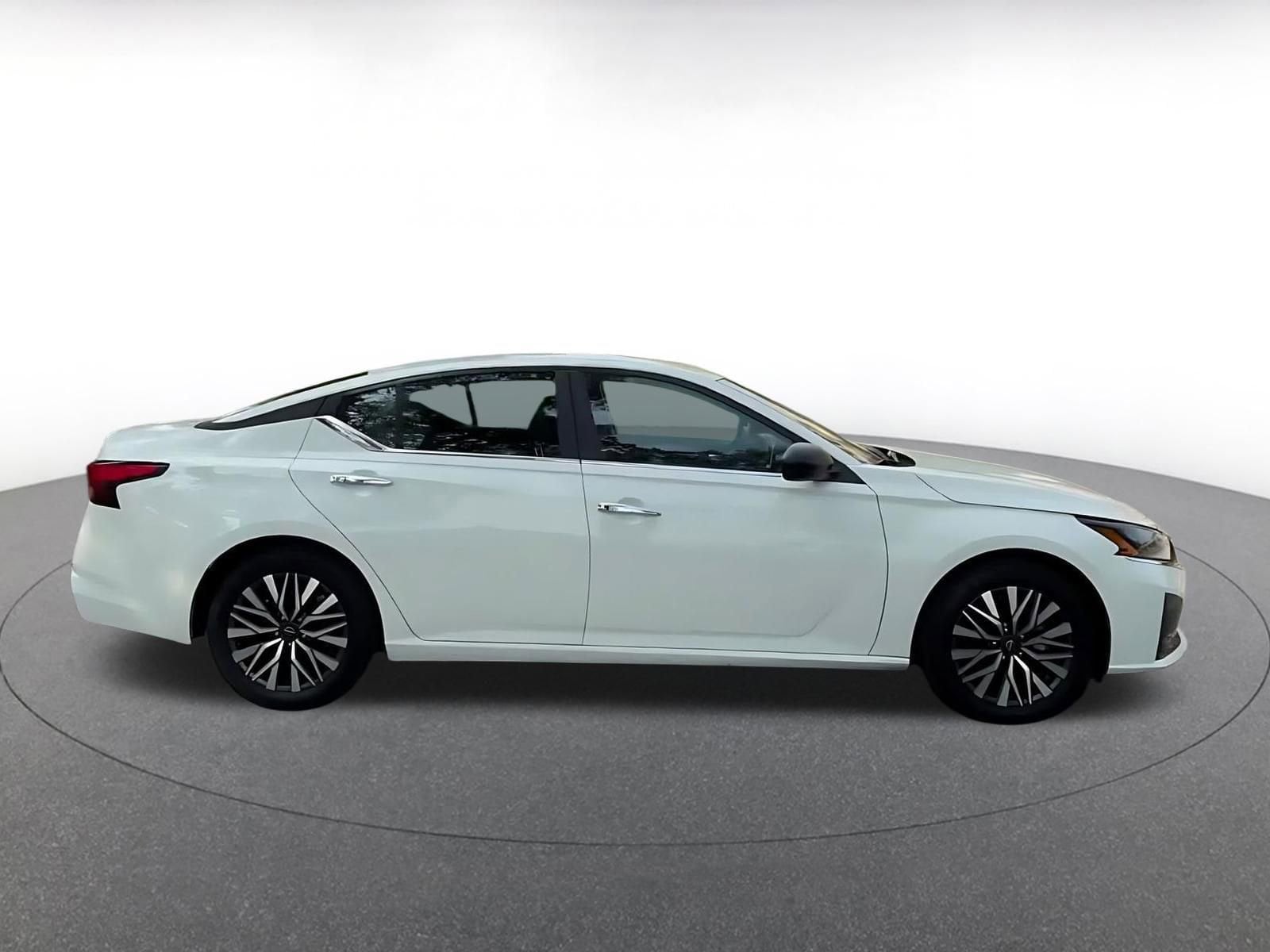 Thumbnail: 2025 Nissan Altima - 16