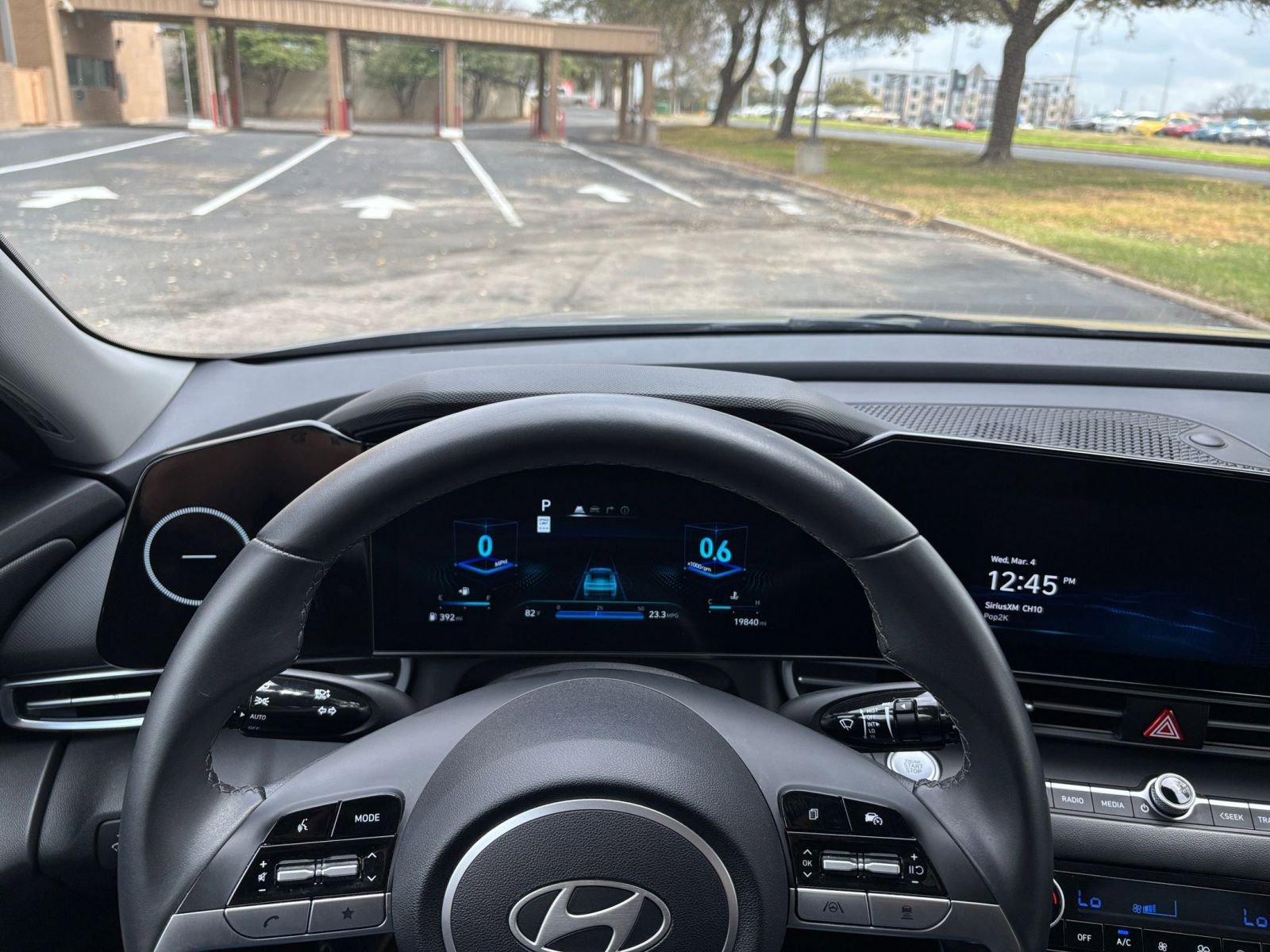 Thumbnail: 2025 Hyundai Elantra - 31