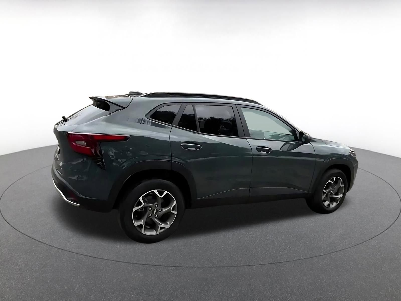 Thumbnail: 2025 Chevrolet Trax - 15