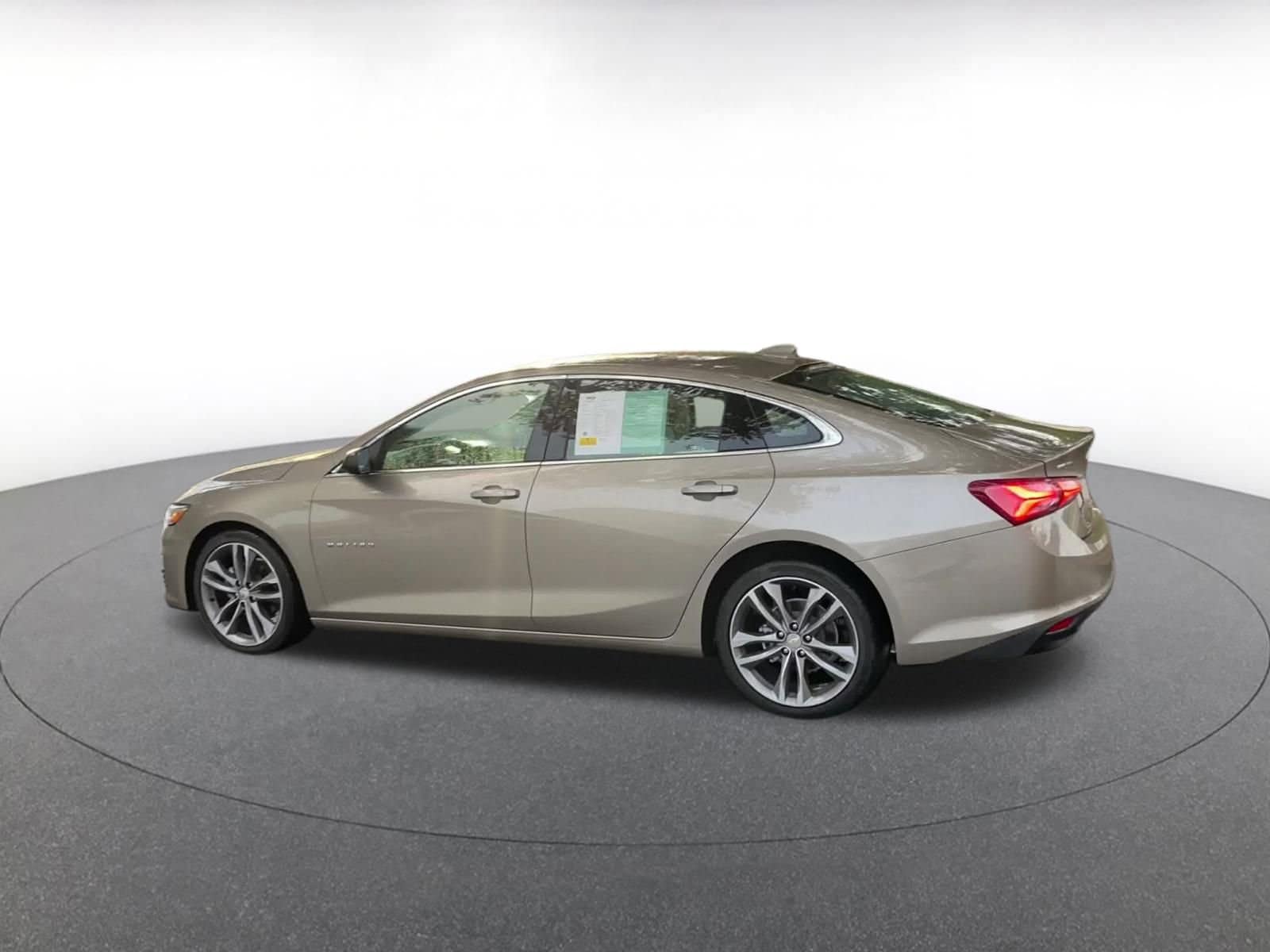 Thumbnail: 2024 Chevrolet Malibu - 10