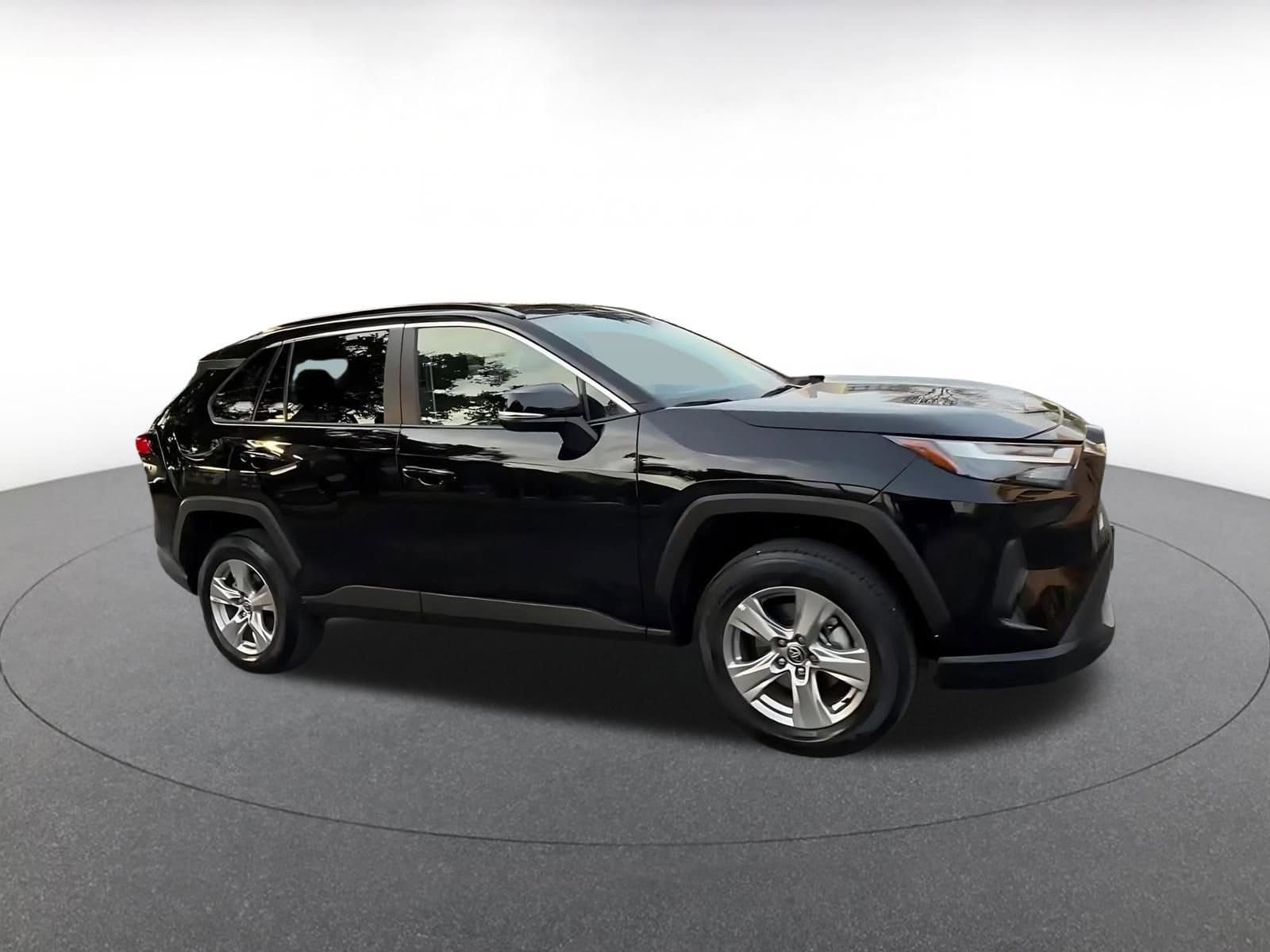 Thumbnail: 2025 Toyota RAV4 - 2