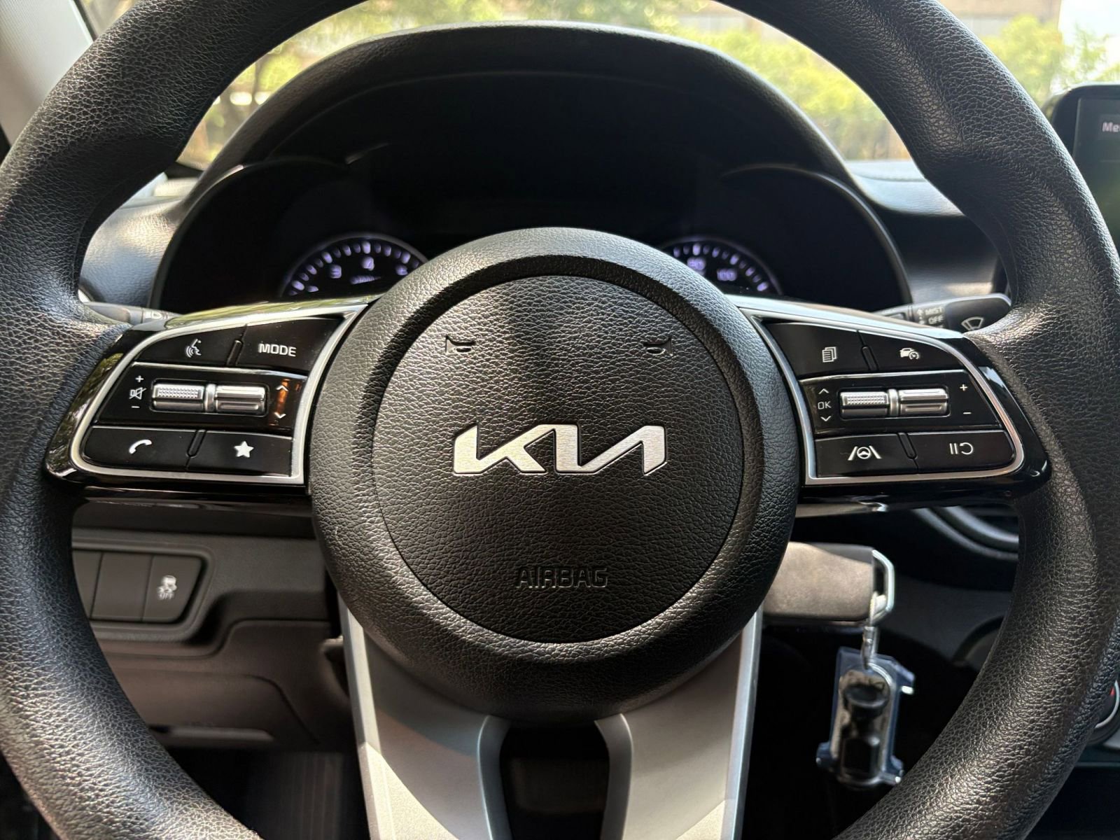 Thumbnail: 2023 Kia Forte - 26