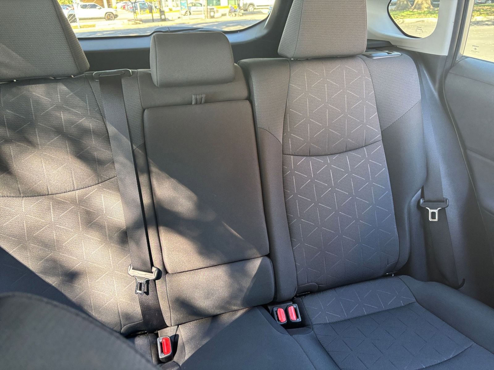 Thumbnail: 2025 Toyota RAV4 - 31