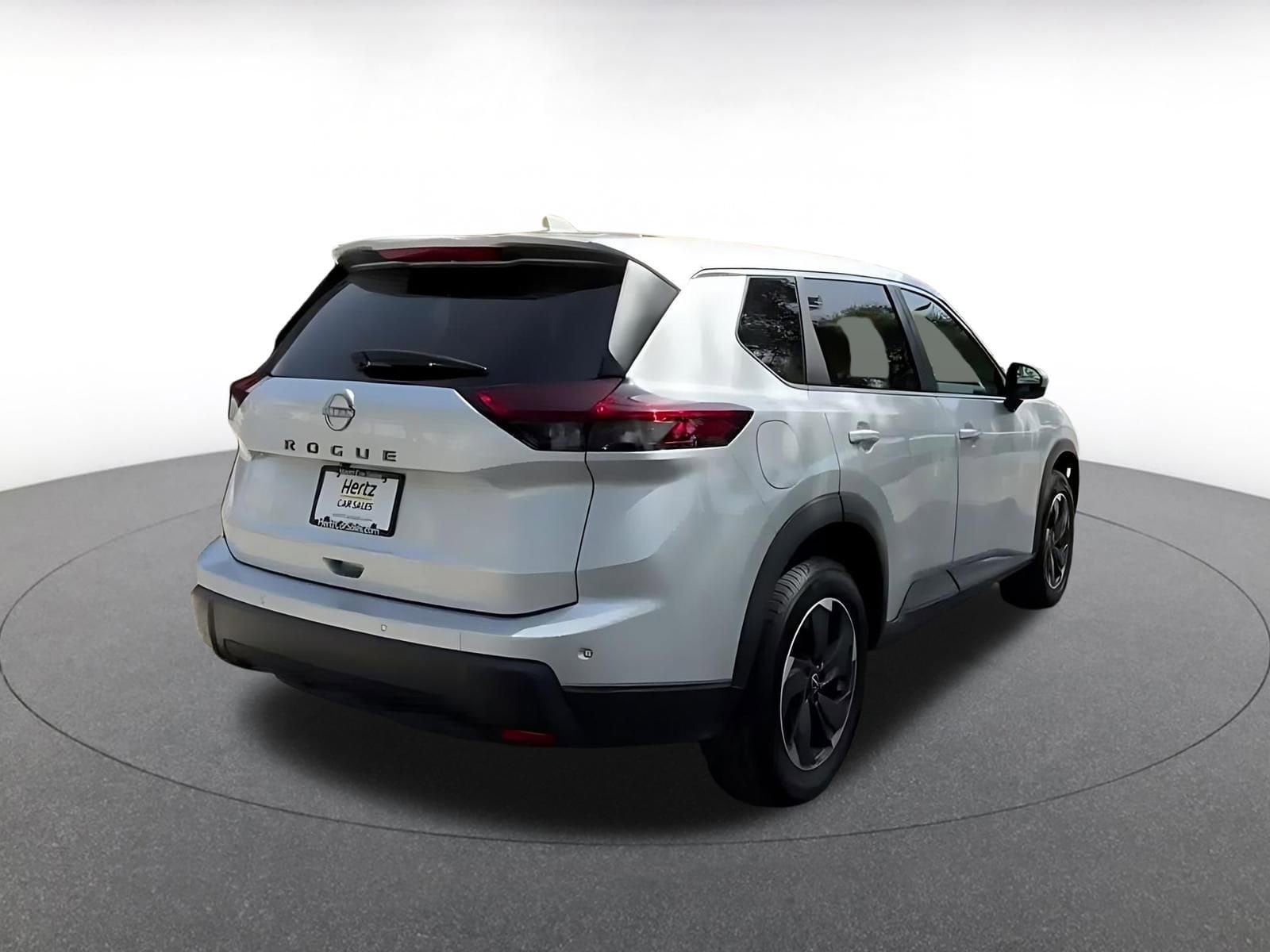 Thumbnail: 2025 Nissan Rogue - 15