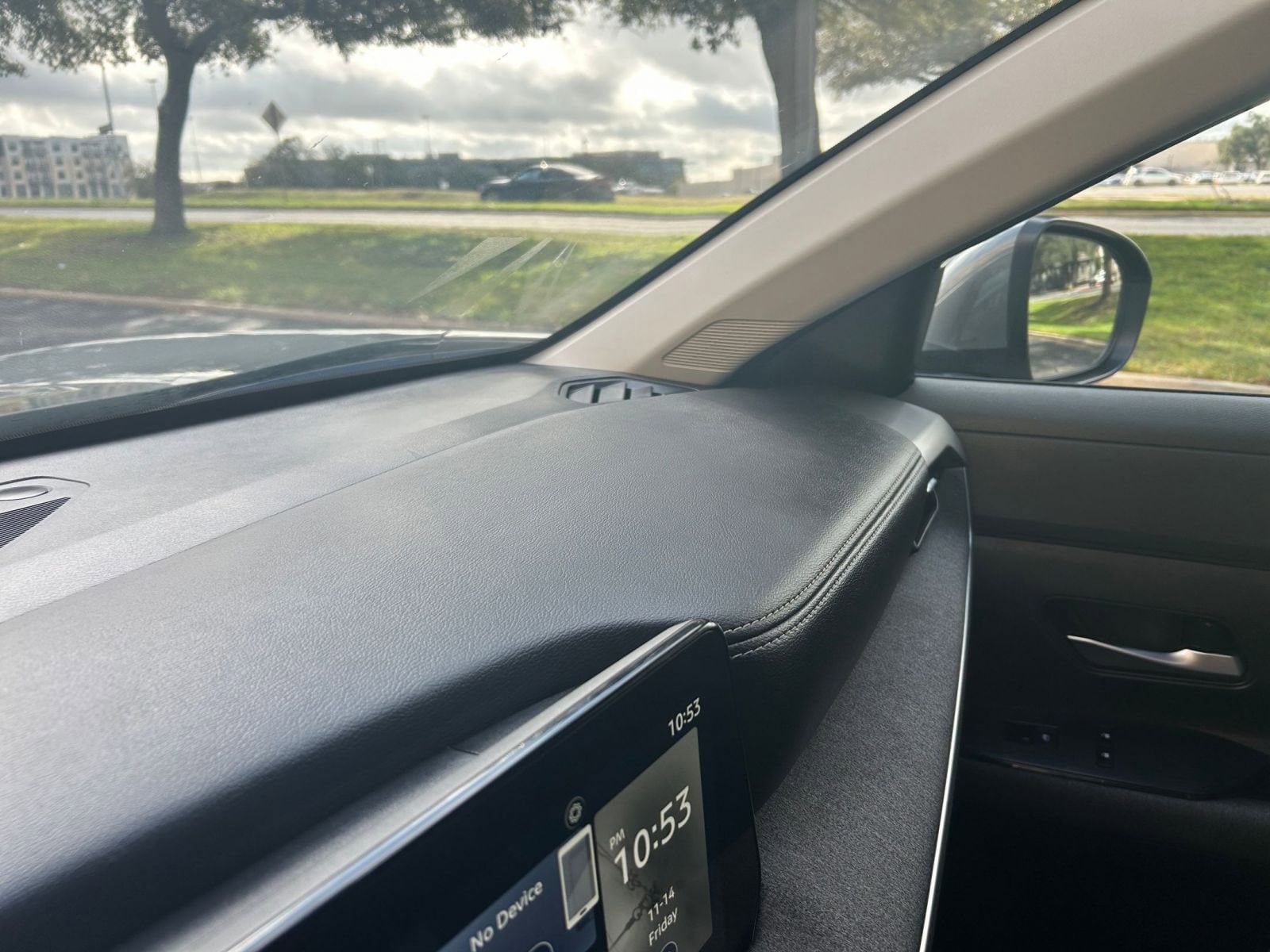 Thumbnail: 2025 Nissan Kicks - 33