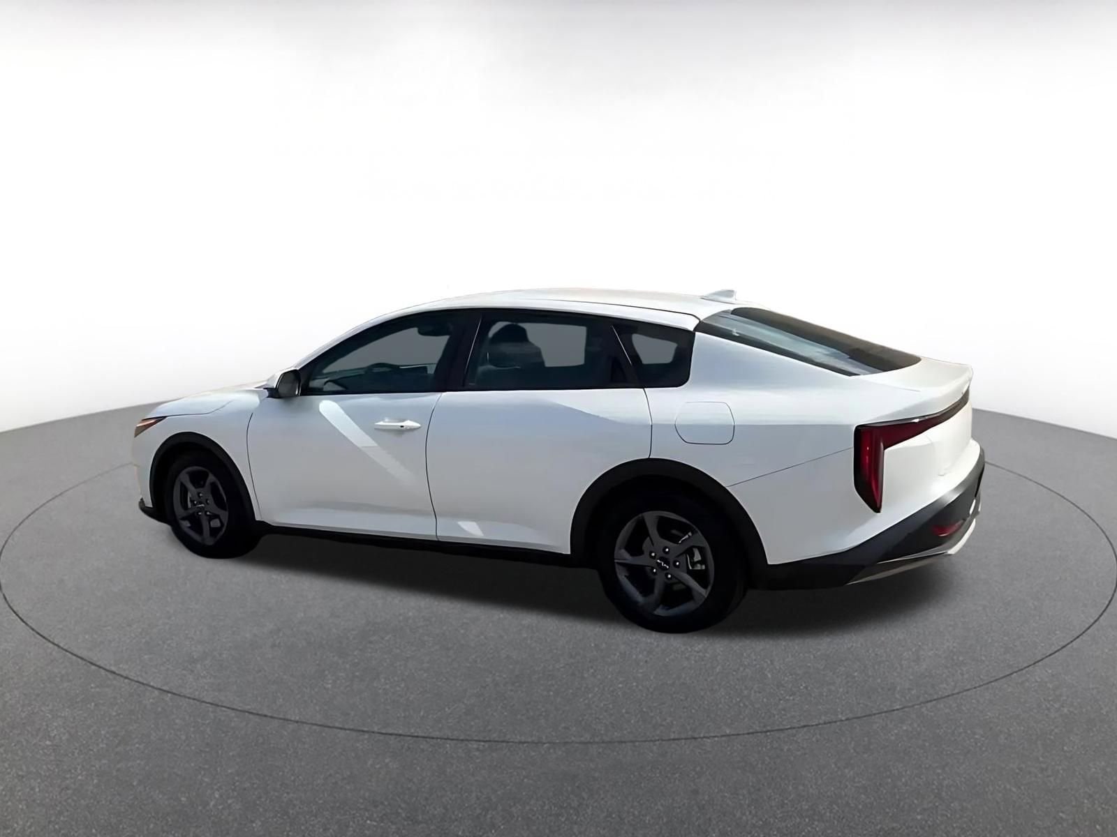 Thumbnail: 2025 Kia K4 - 10